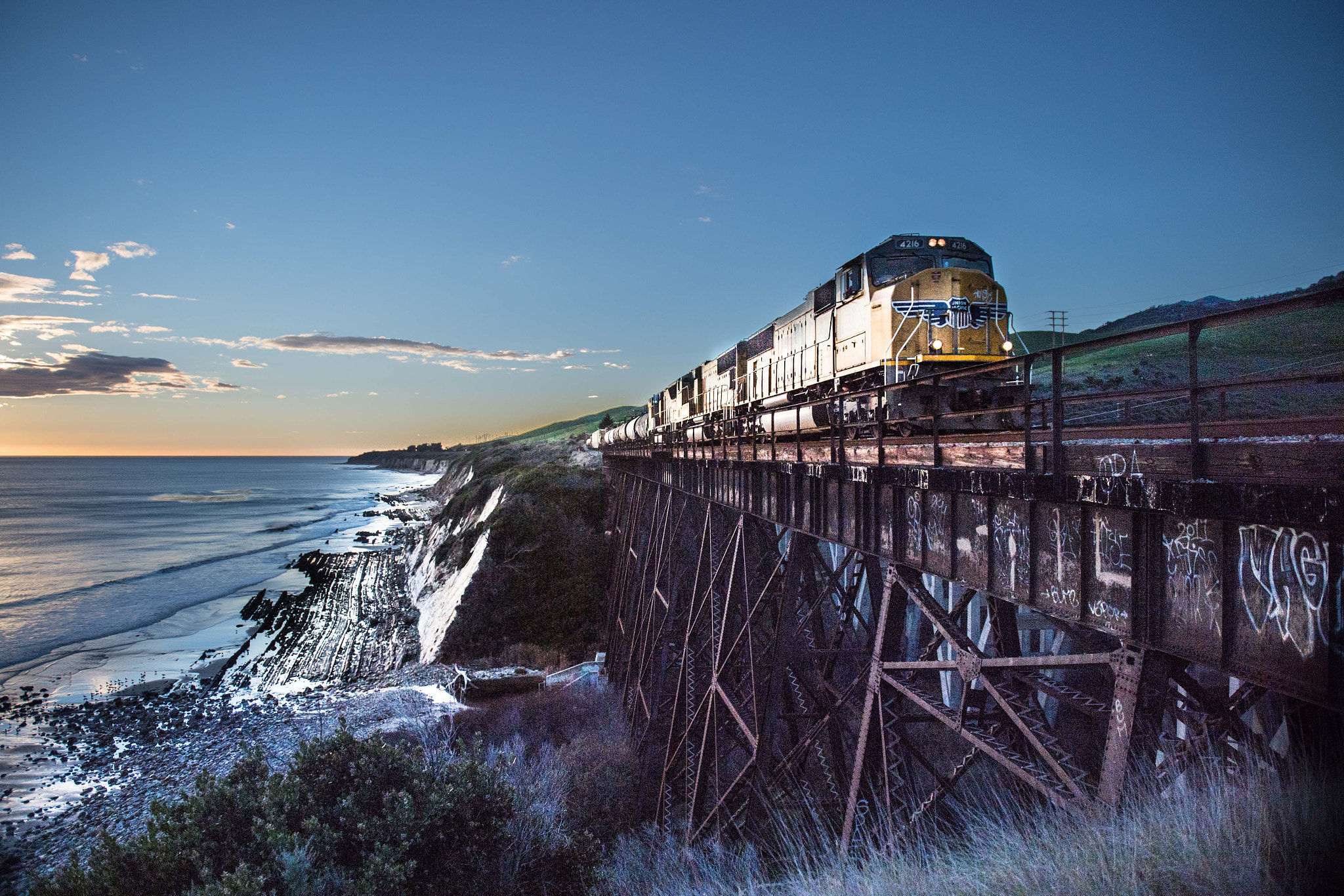 Nikon D5 sample photo. Arroyo hondo train photography