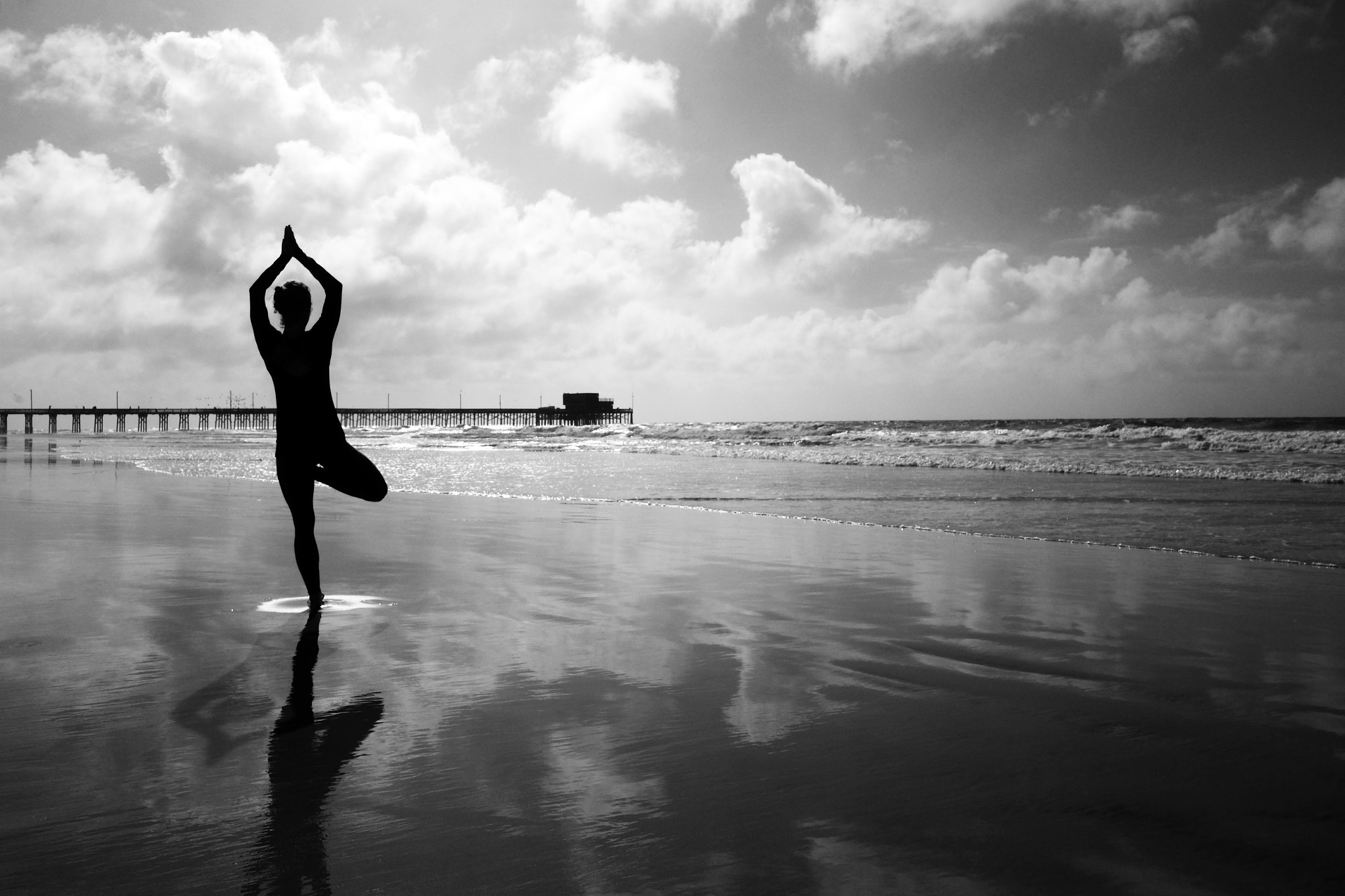 Fujifilm X-T1 sample photo. Woman practicing yoga on beach, 8567 photography