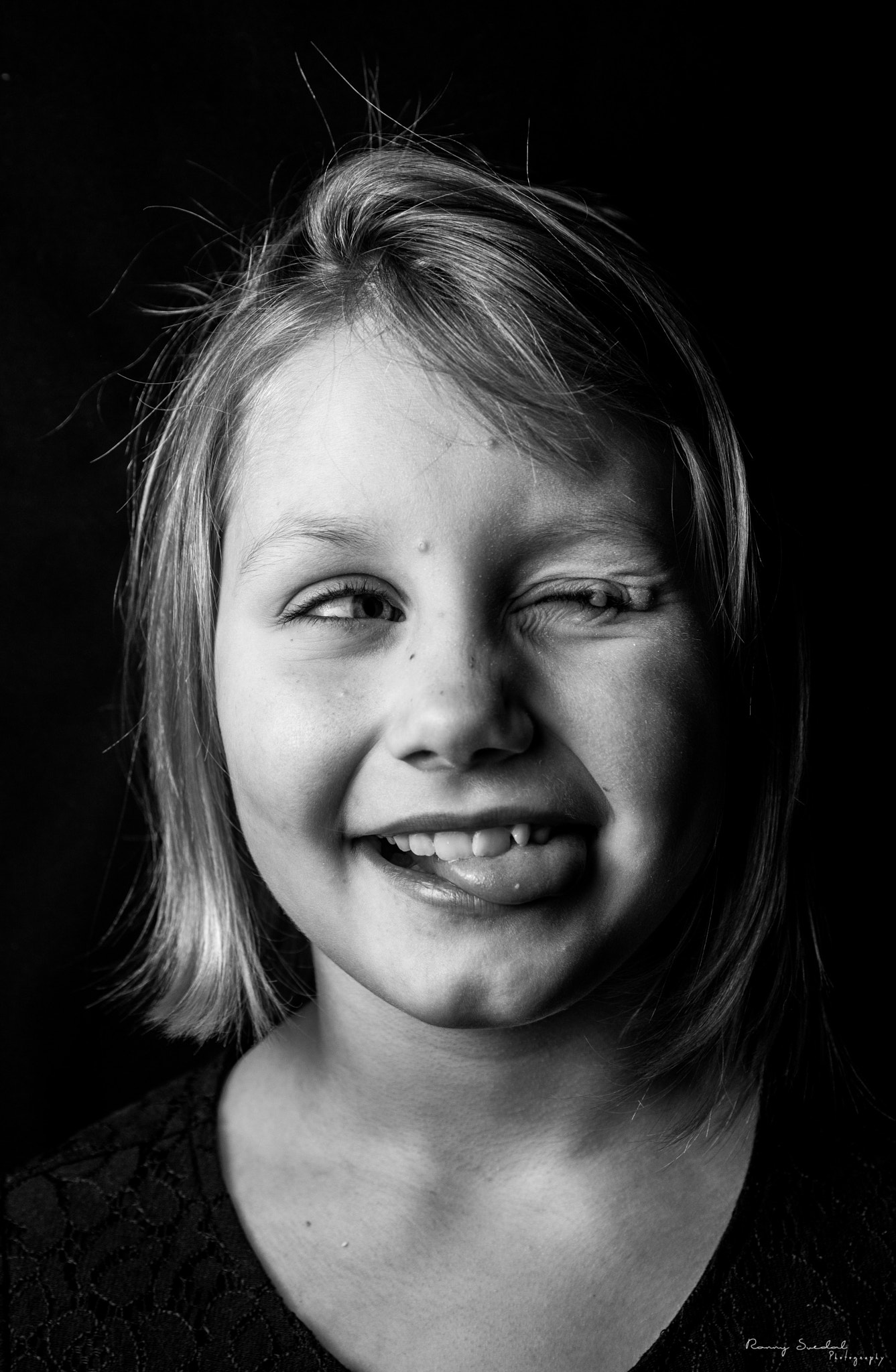 Sigma 24-70mm F2.8 EX DG Macro sample photo. Daughter bw portrait photography