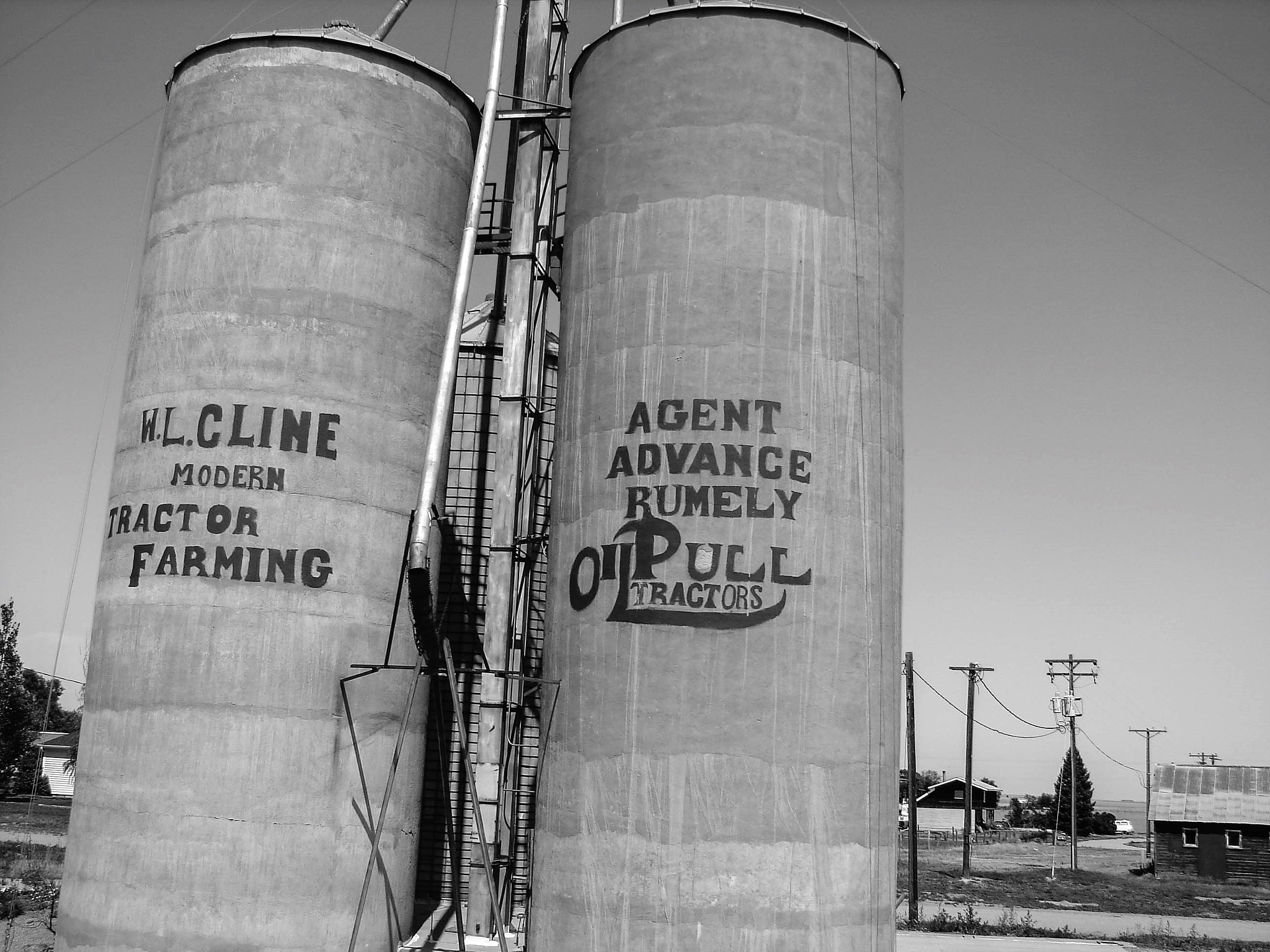 Sony DSC-H1 sample photo. Grain bins photography