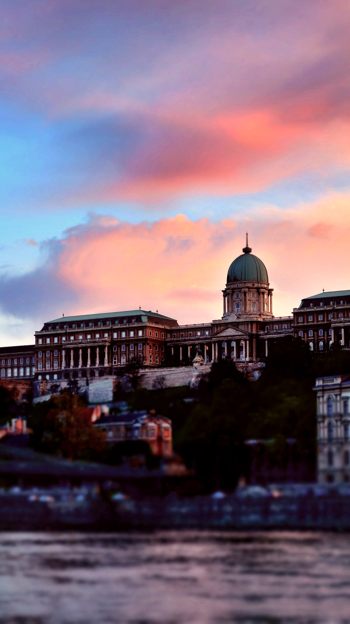 Sony E 18-55mm F3.5-5.6 OSS sample photo. Hungarian national gallery sunset photography