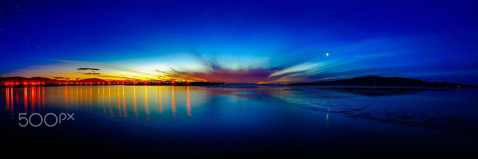 Sony Alpha DSLR-A850 + Minolta AF 17-35mm F2.8-4 (D) sample photo. Blue hour | paraparaumu beach photography