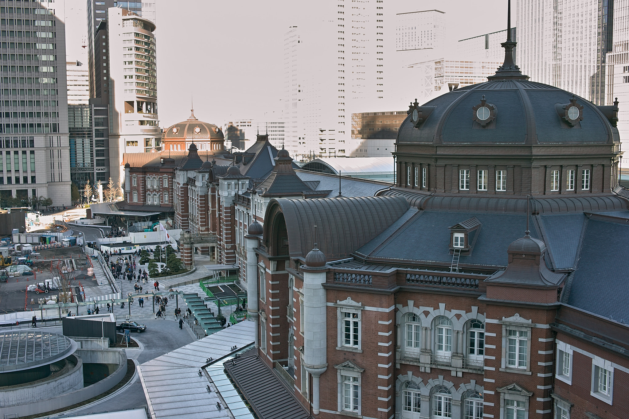 Sigma DP2x sample photo. Tokyo station photography