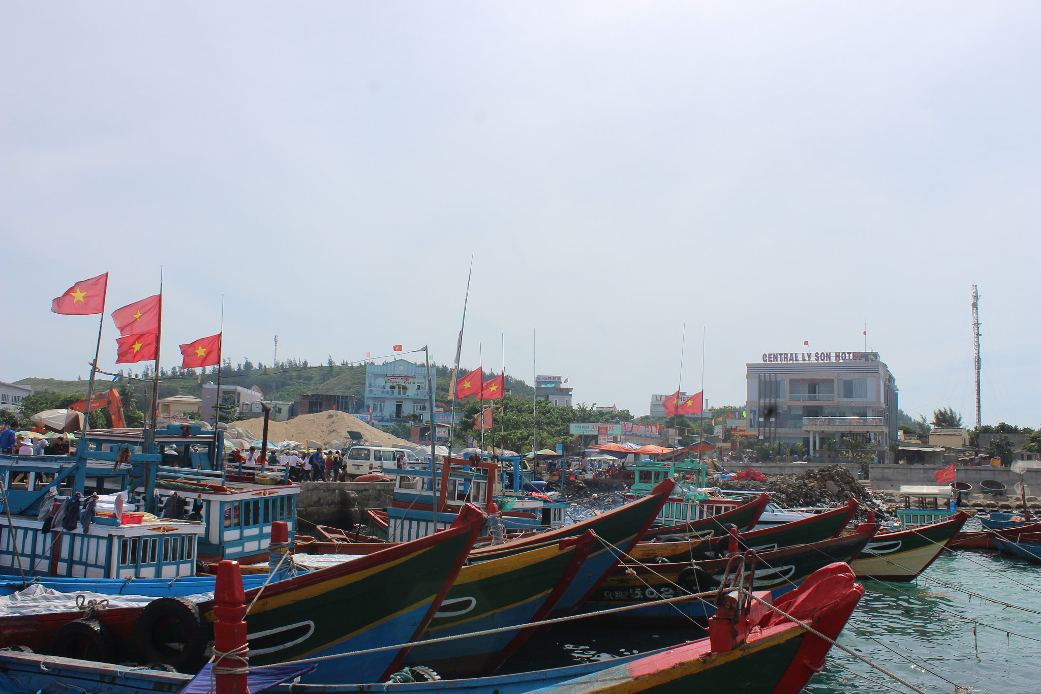 Canon EOS 600D (Rebel EOS T3i / EOS Kiss X5) sample photo. Cang sa ky () photography