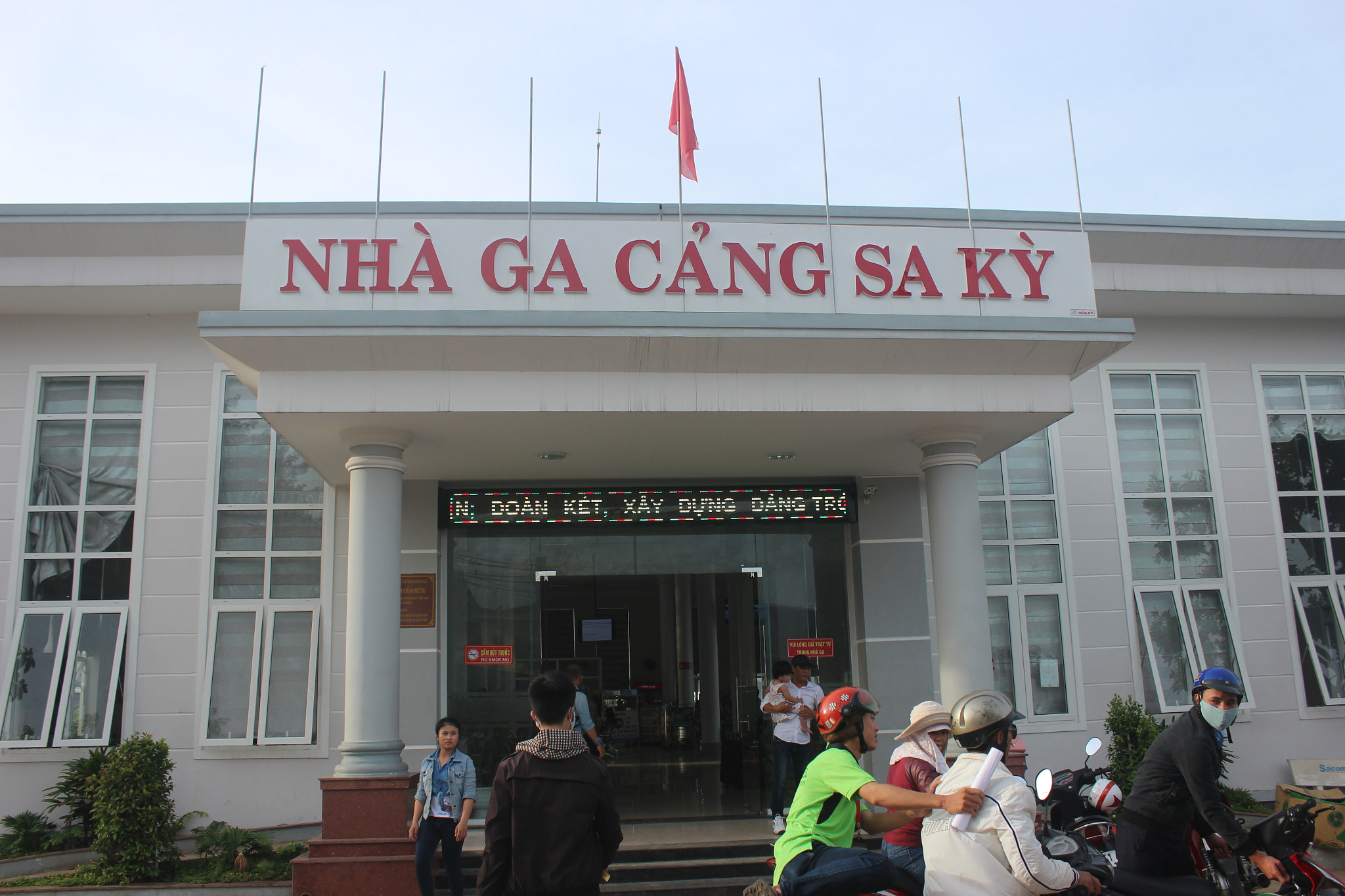 Canon EOS 600D (Rebel EOS T3i / EOS Kiss X5) sample photo. Cang sa ky () photography
