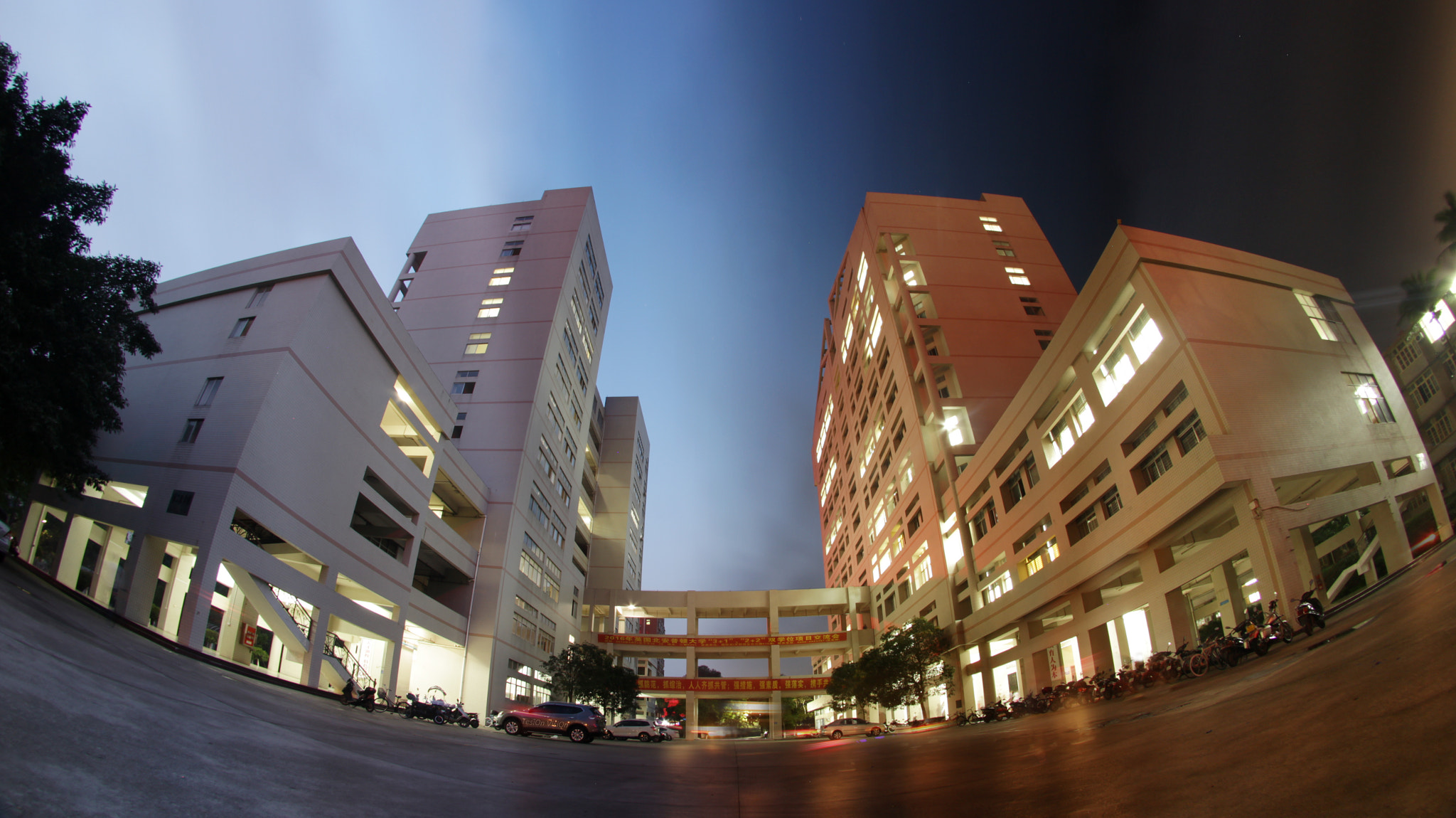 Sigma 8mm F3.5 EX DG Circular Fisheye sample photo. Whit&black photography