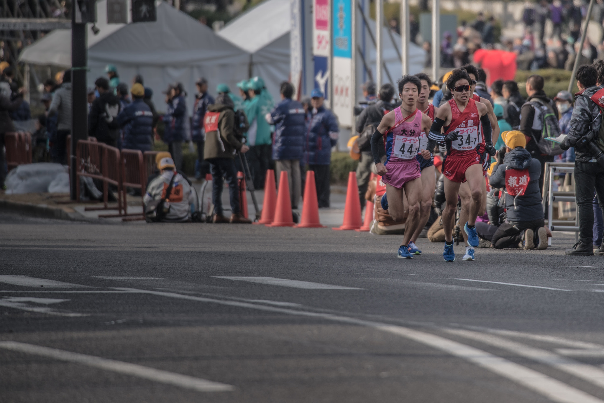 Nikon Nikkor AF-S 300mm F4E PF ED VR sample photo. Road relay "ekiden" photography