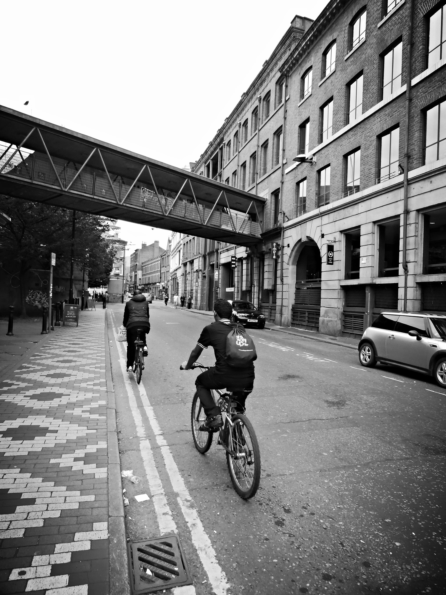 Sony Cyber-shot DSC-HX7V sample photo. Manchester uk cycling photography