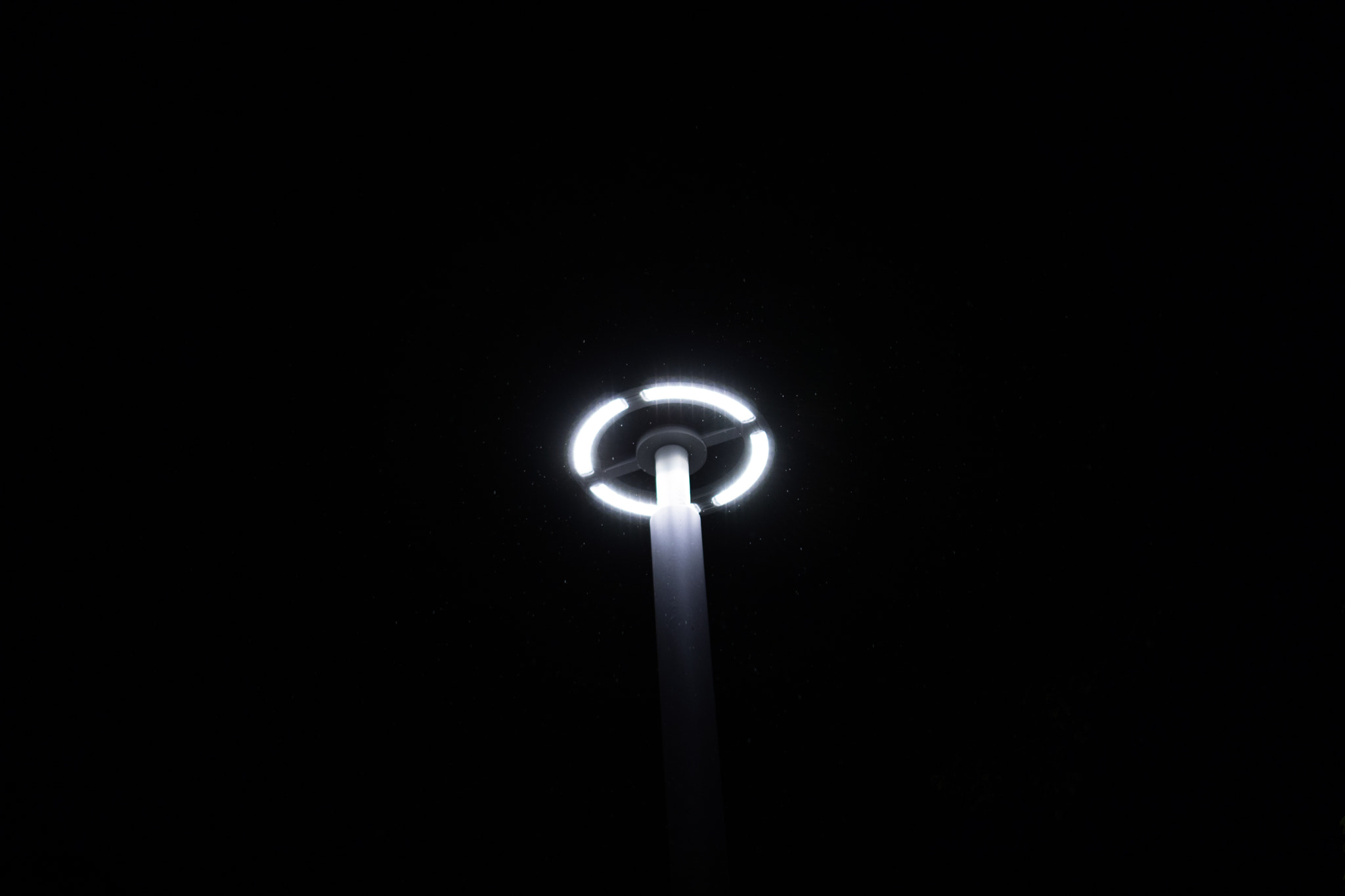 Sony a6500 + Sony E 35mm F1.8 OSS sample photo. Night light photography