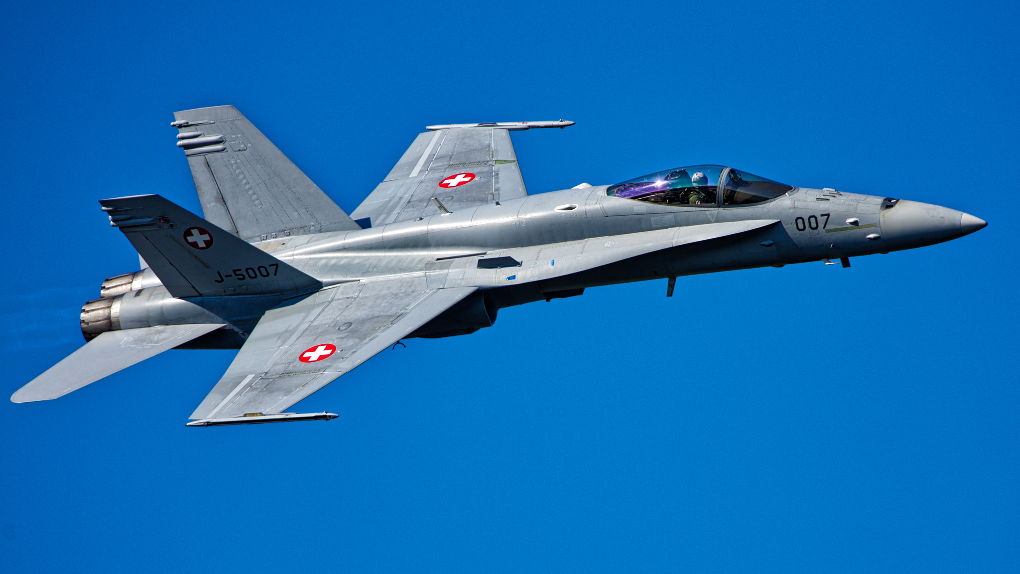 Nikon AF-S Nikkor 300mm F2.8G ED VR II sample photo. Fa-18 photography