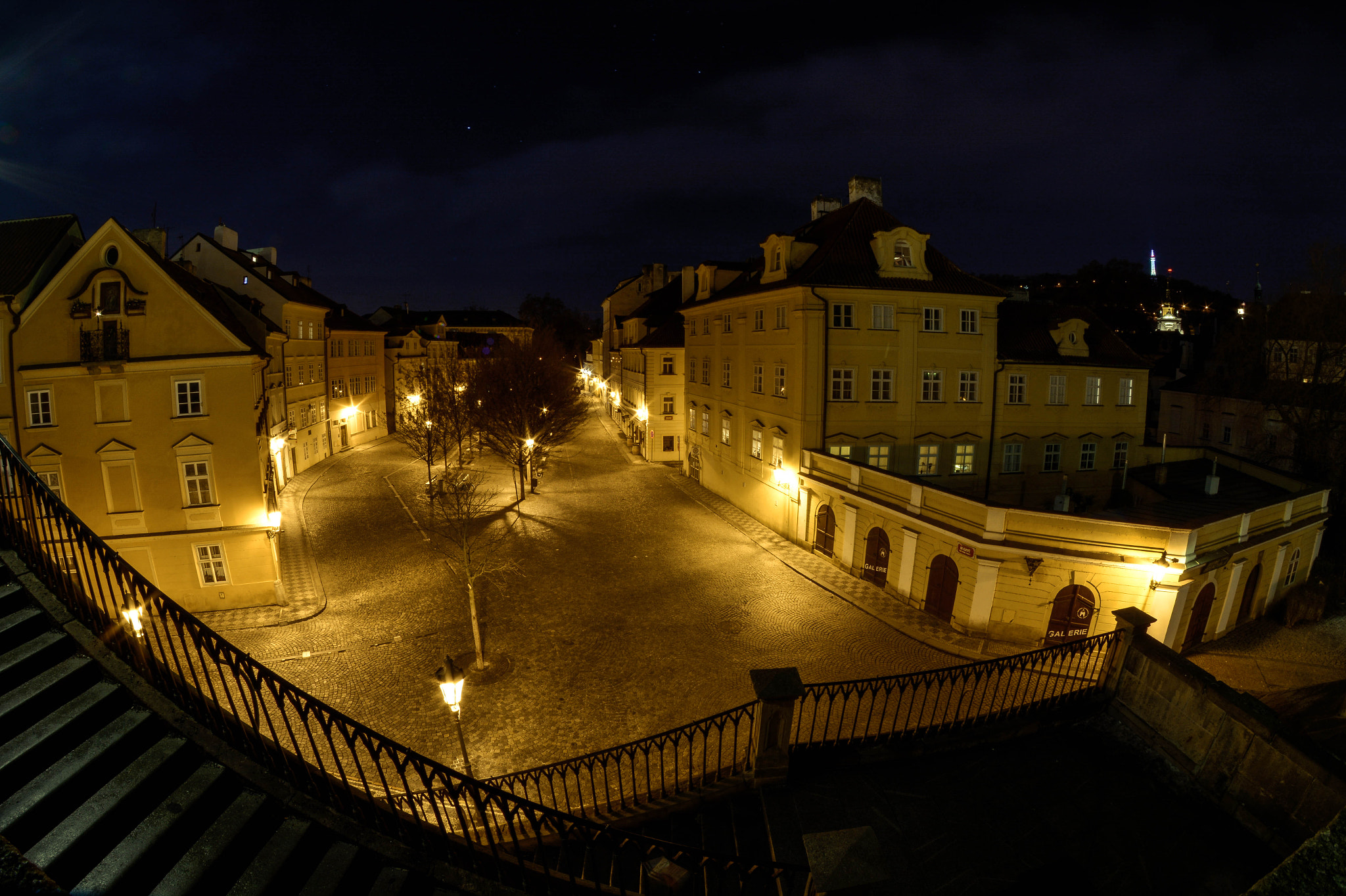 Nikon D5200 + Samyang 8mm F3.5 Aspherical IF MC Fisheye sample photo. Malá strana from charles bridge photography