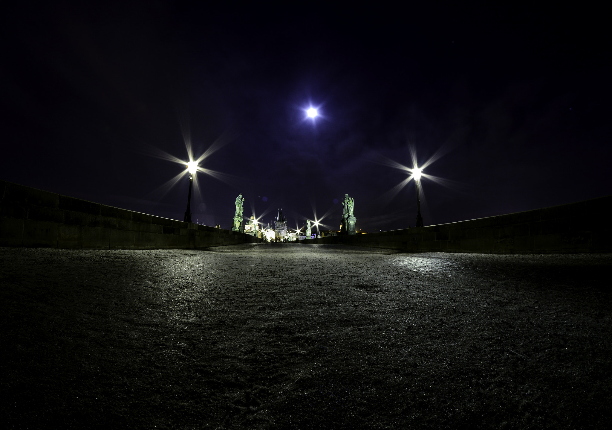 Nikon D5200 + Samyang 8mm F3.5 Aspherical IF MC Fisheye sample photo. Night charles bridge photography