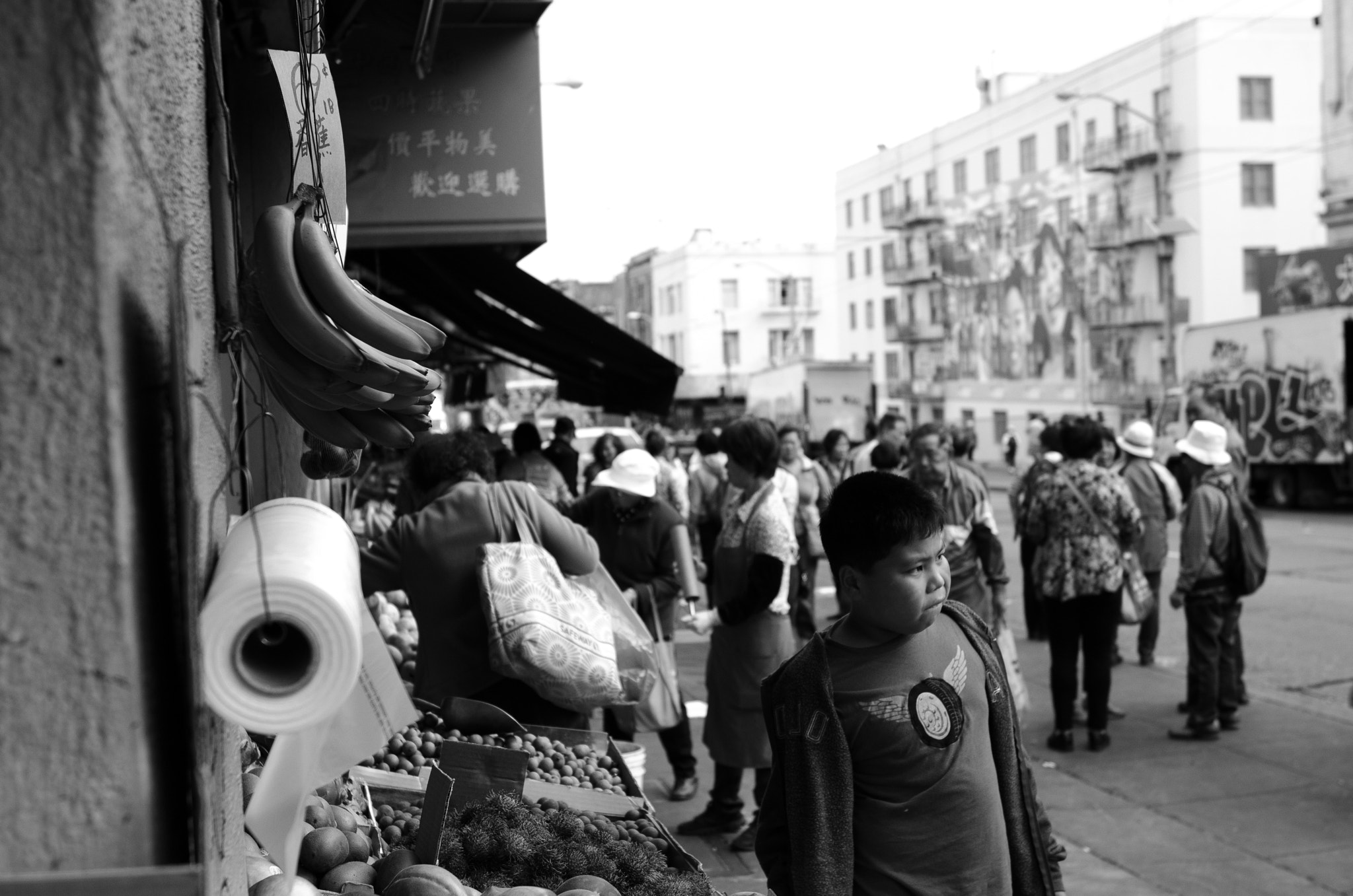 Nikon D5100 + Nikon AF-S Nikkor 28mm F1.8G sample photo. Street photography in chinatown, sanfrancisco photography