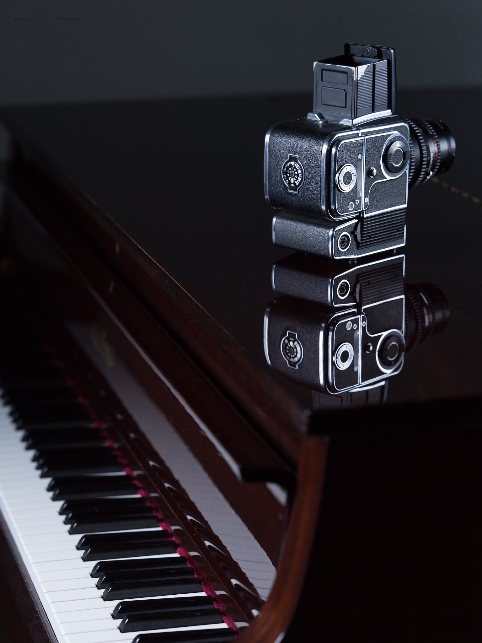 Hasselblad H6D + HC 120 II sample photo. On the piano photography