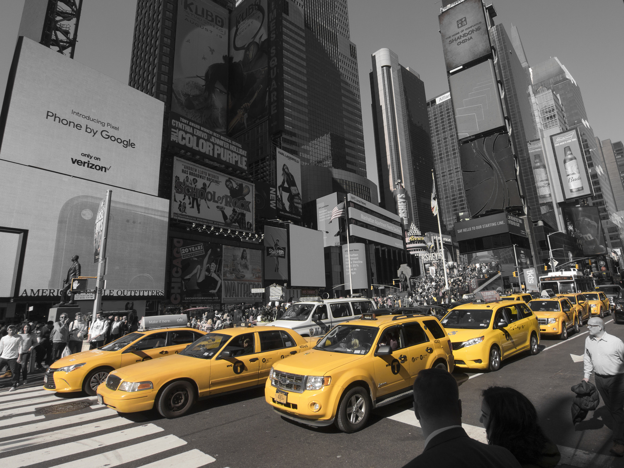 Panasonic Lumix DMC-G6 + OLYMPUS M.9-18mm F4.0-5.6 sample photo. Time square is yellow ! photography