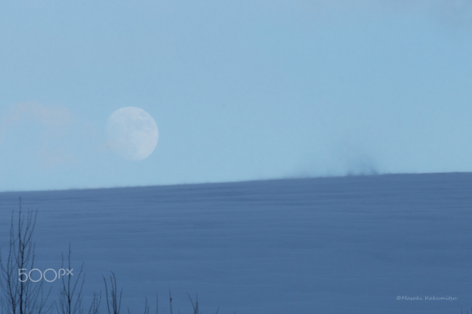 Canon EF 70-200mm F4L IS USM sample photo. Haze moonlight photography