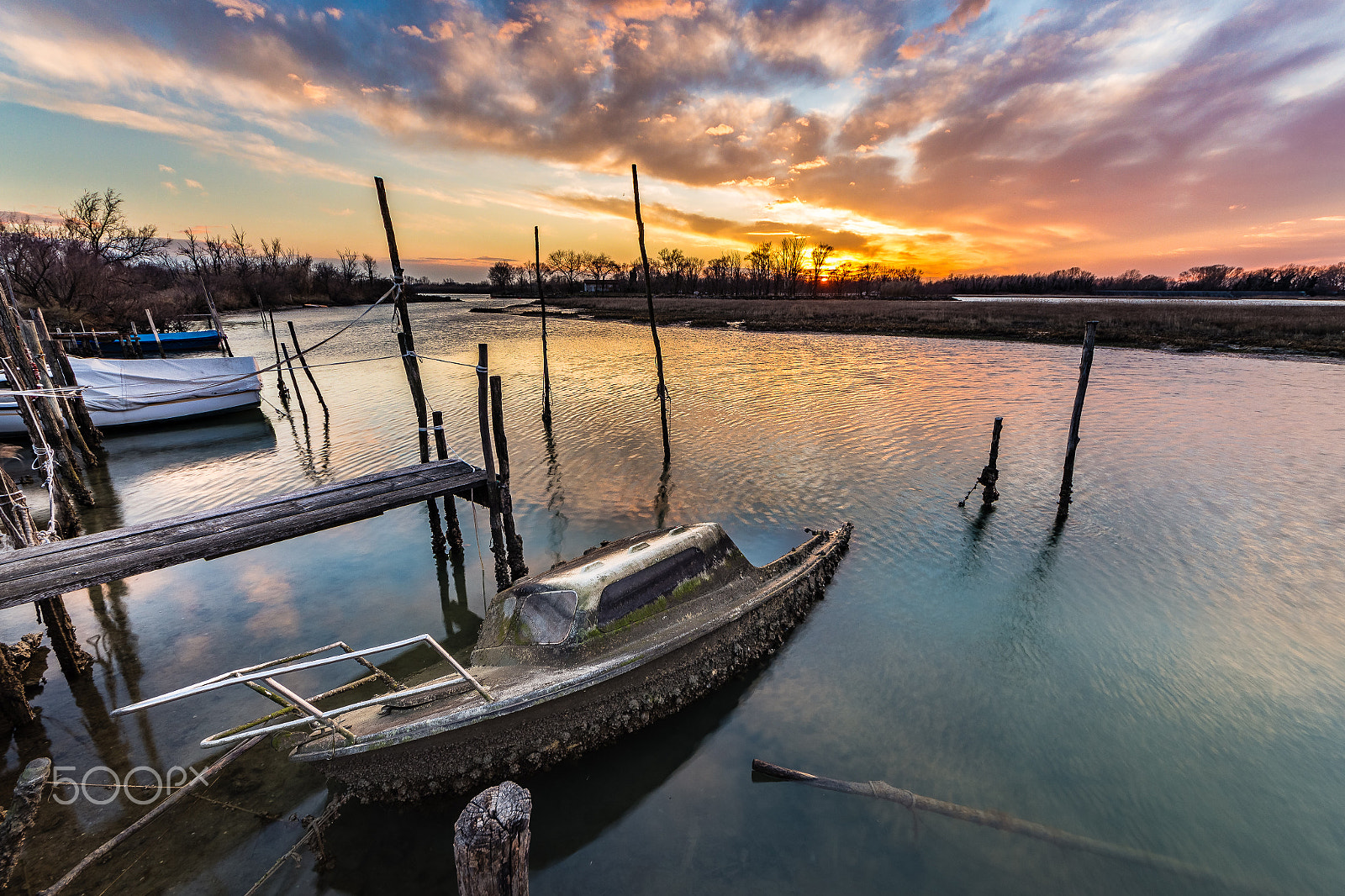 Sigma 8-16mm F4.5-5.6 DC HSM sample photo. Abandonment photography