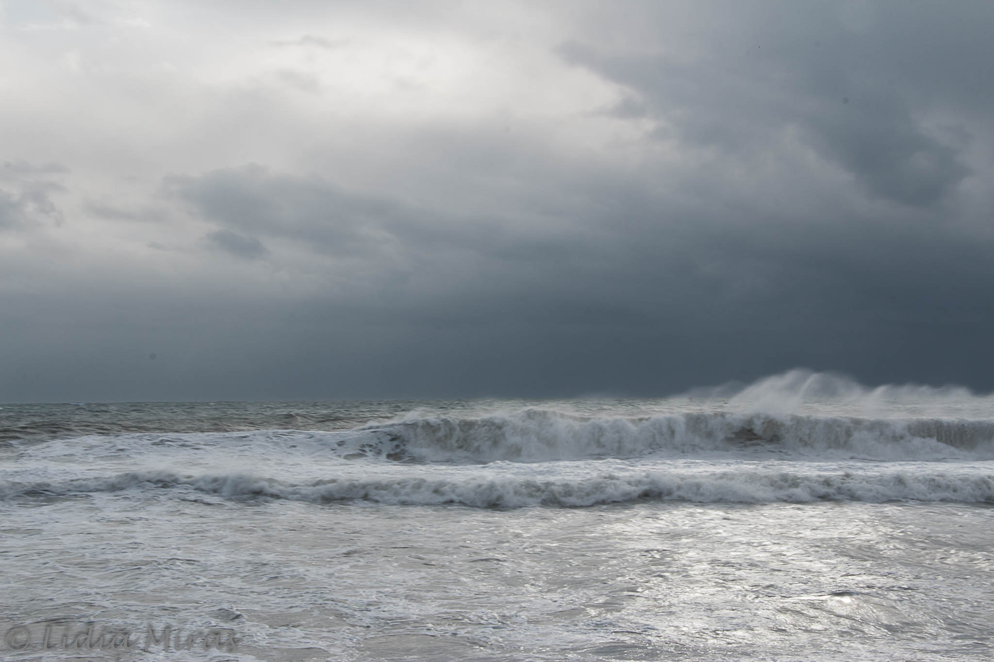 Sigma 18-200mm f/3.5-6.3 DC OS sample photo. Let's play with the waves photography