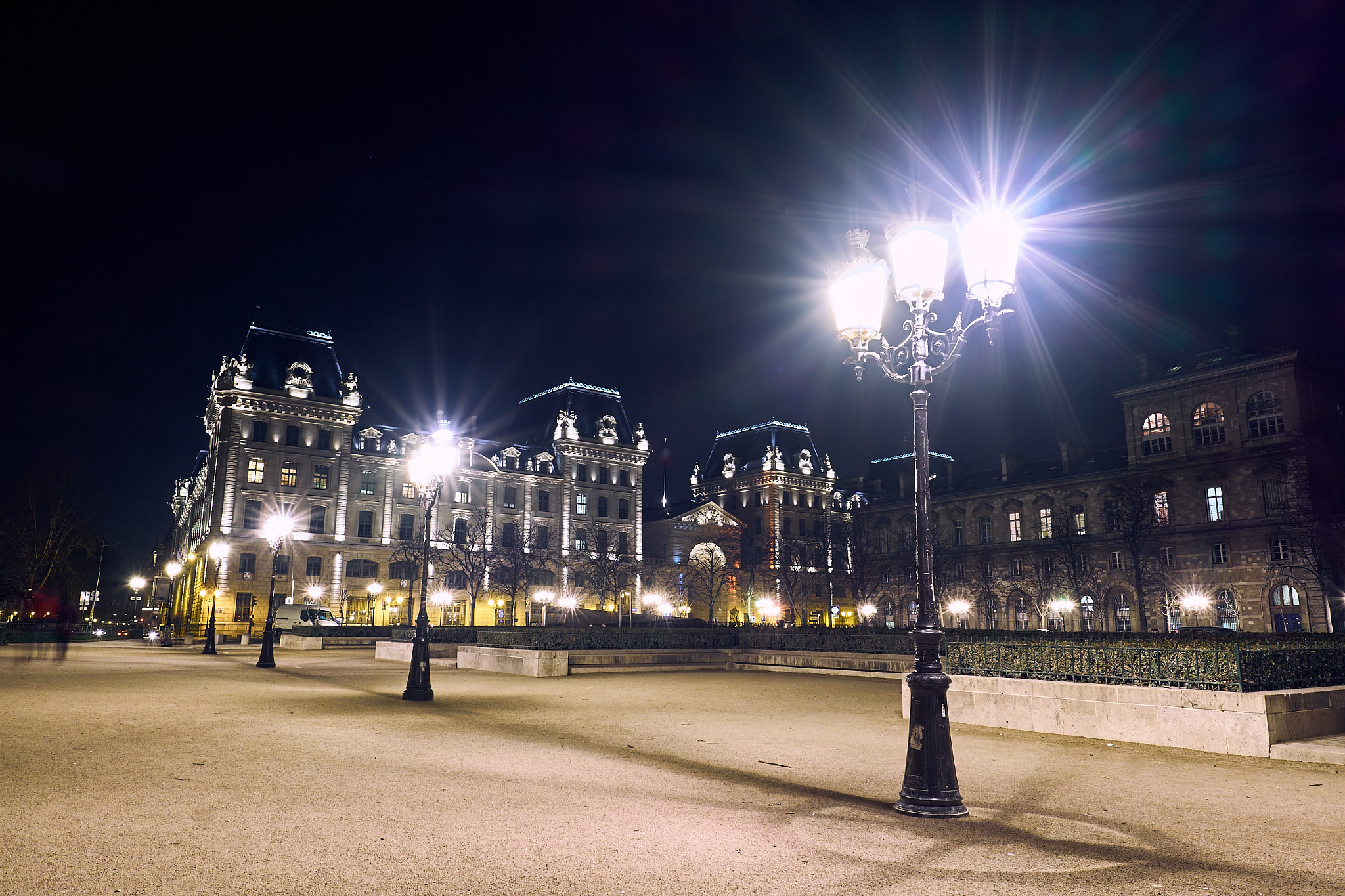 Fujifilm X-E1 + Fujifilm XF 16mm F1.4 R WR sample photo. Parvis notre-dame - place jean-paul-ii photography