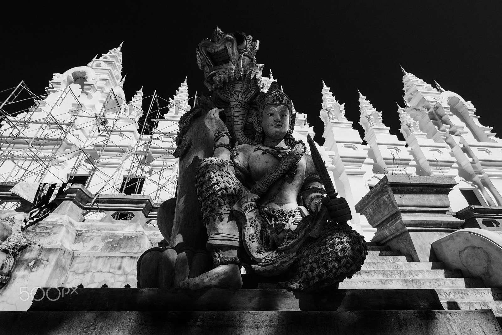 Panasonic Lumix G Vario 7-14mm F4 ASPH sample photo. Thai angel stucco sculpture photography