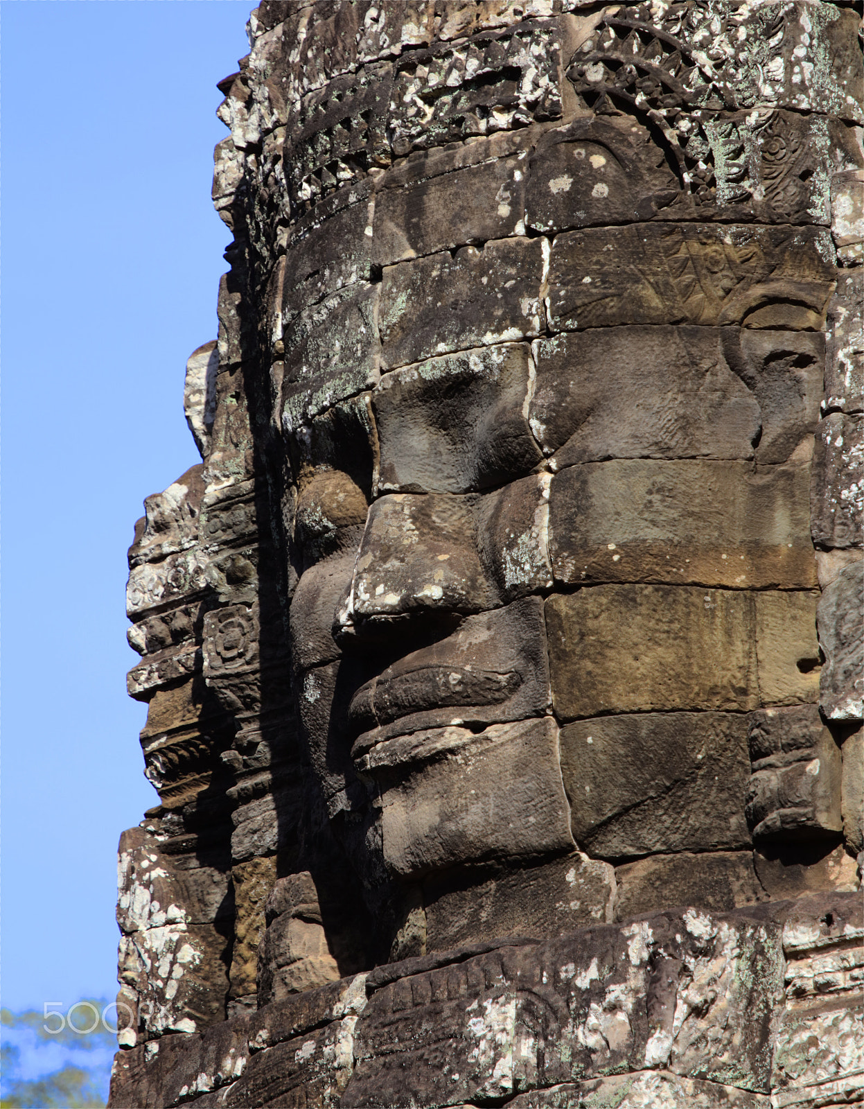Canon EOS 5DS + Canon EF 70-200mm F4L IS USM sample photo. Bayon face photography