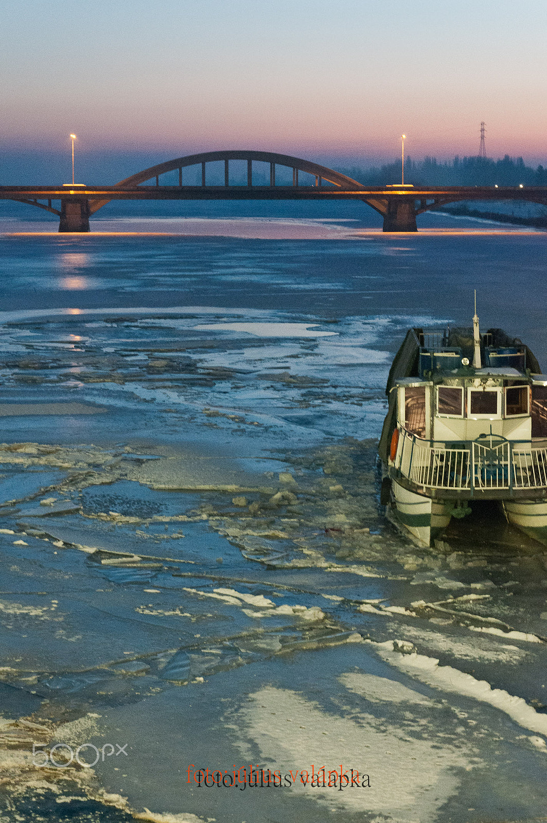 Nikon D300 sample photo. In the embrace of ice photography