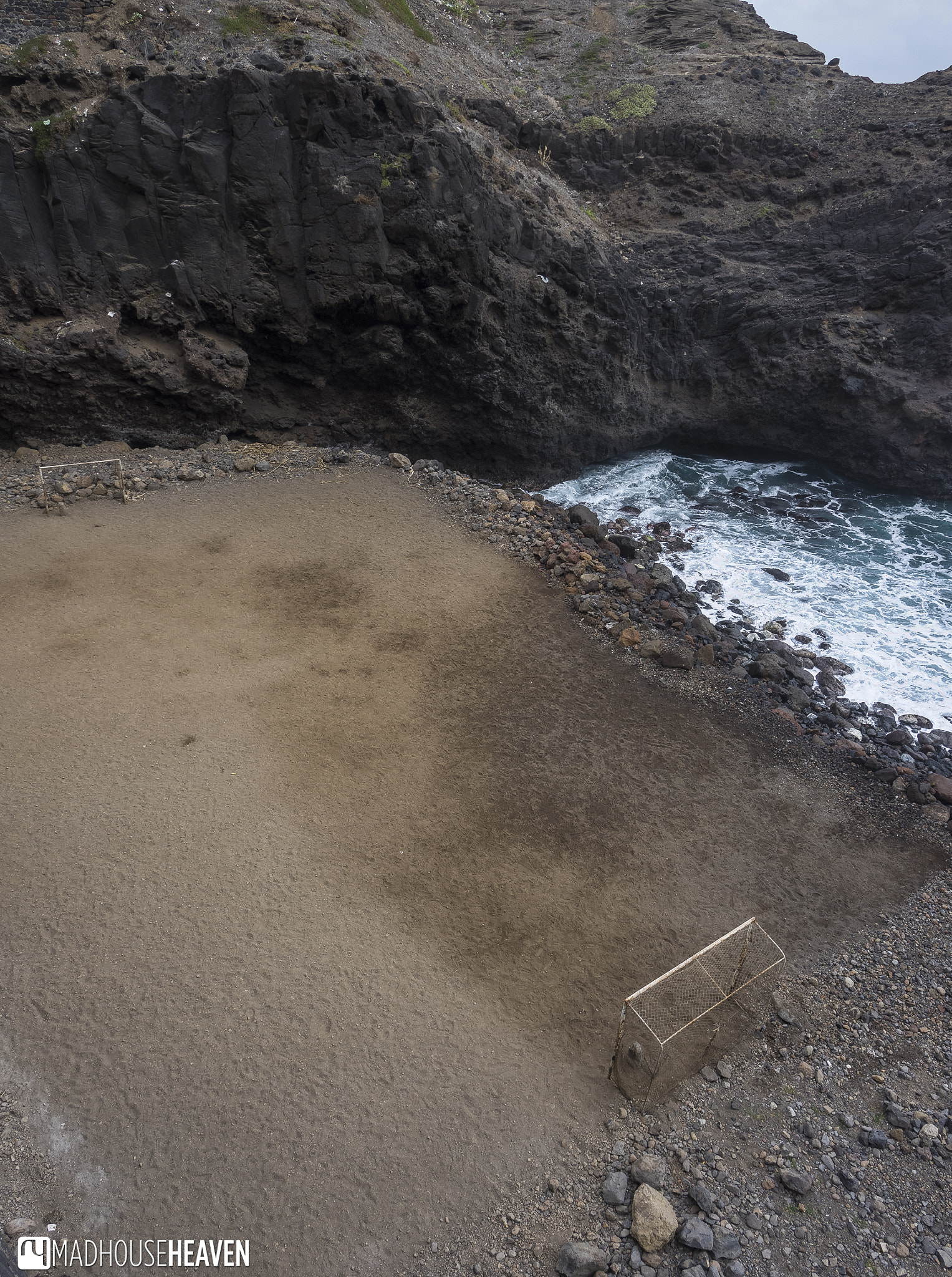 Olympus OM-D E-M1 + OLYMPUS M.12mm F2.0 sample photo. Football... ocean... all is good! photography