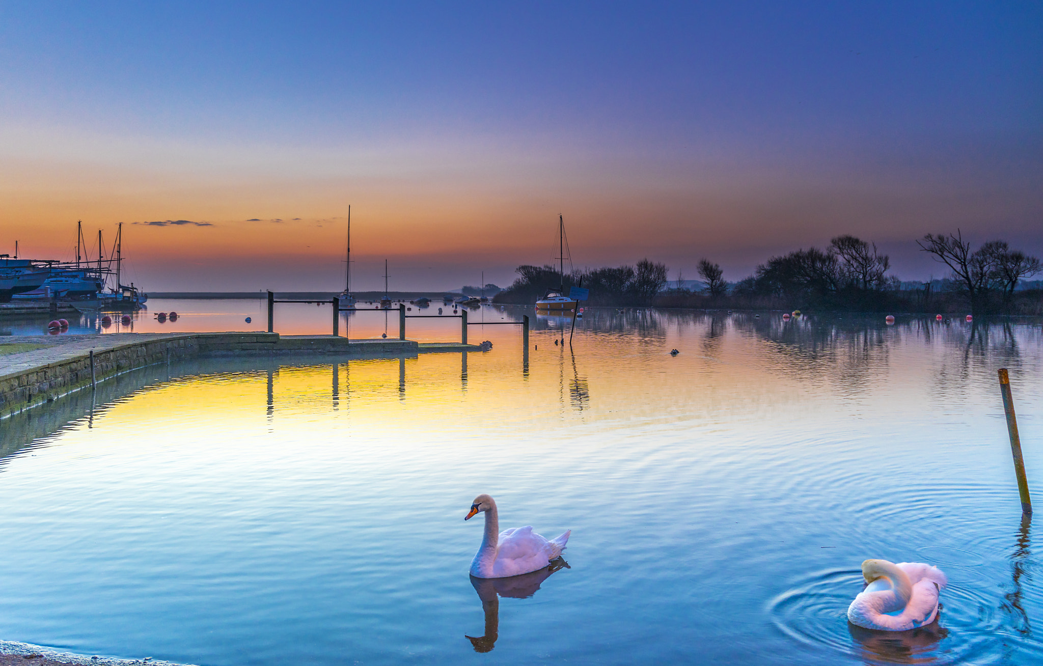 Canon EF 24-105mm F3.5-5.6 IS STM sample photo. Reflecting on dawn photography