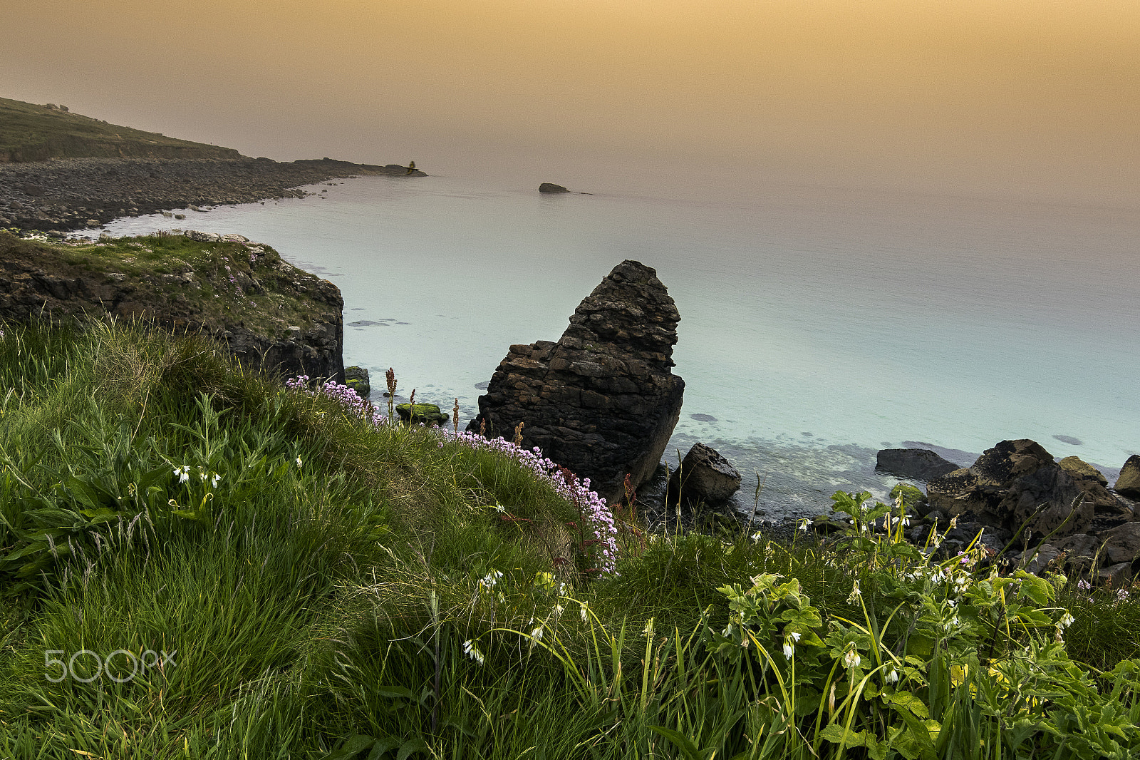 Nikon D3300 + Tokina AT-X Pro 11-16mm F2.8 DX II sample photo. Morning in st ives photography