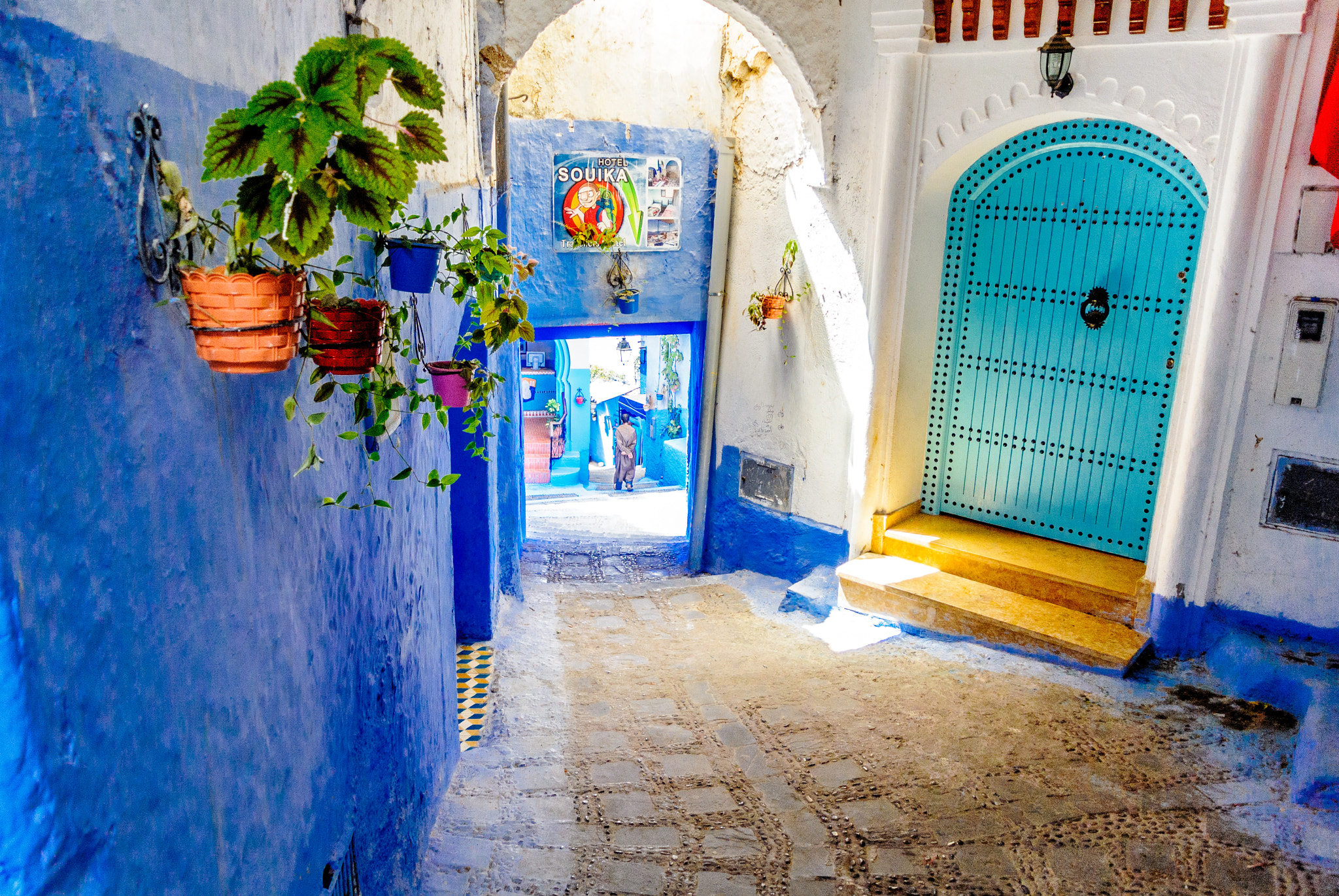 Nikon 1 Nikkor VR 10-30mm F3.5-5.6 sample photo. Chef chaouen tipical street photography