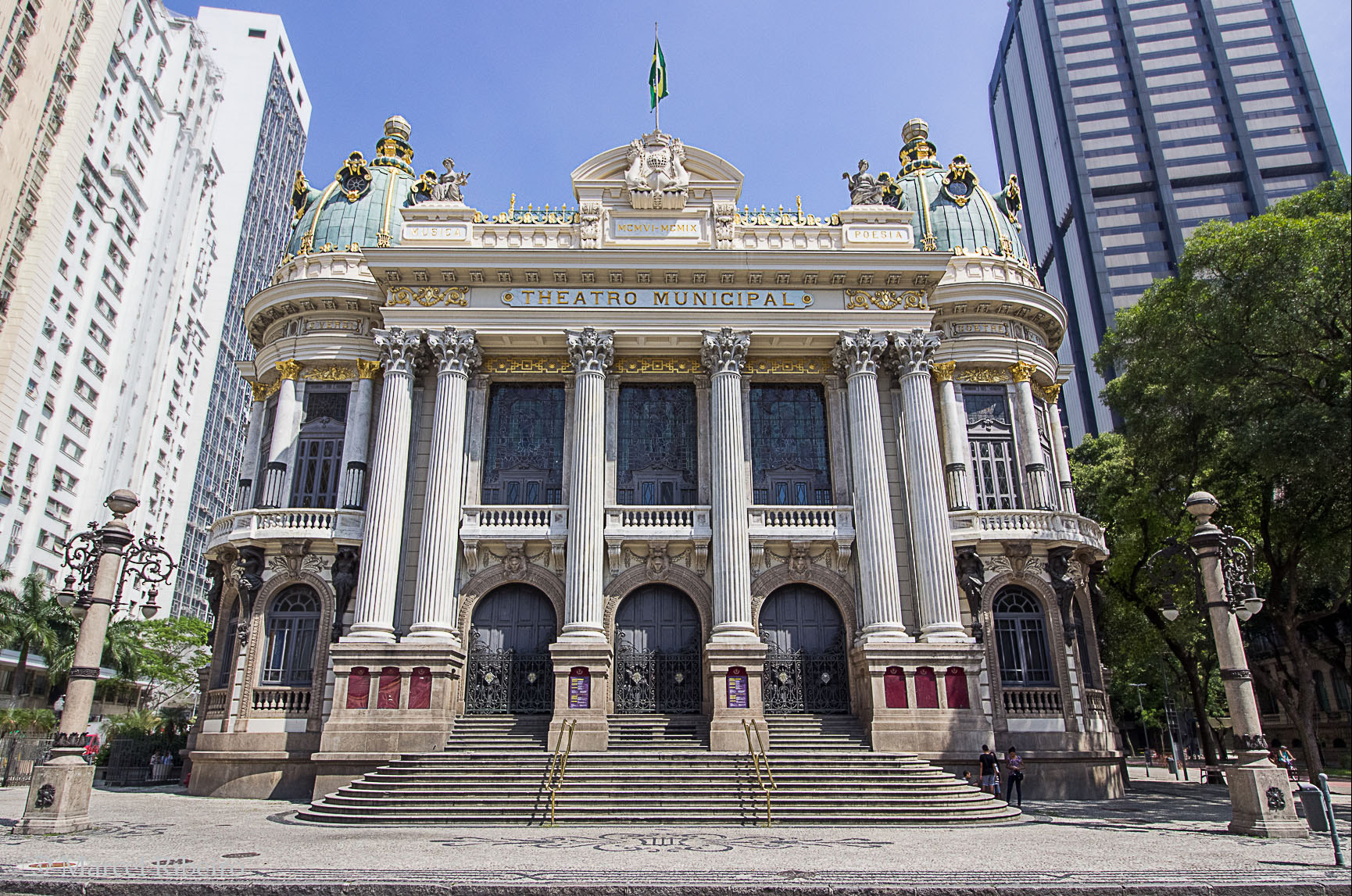 Canon EOS 600D (Rebel EOS T3i / EOS Kiss X5) sample photo. Teatro municipal photography
