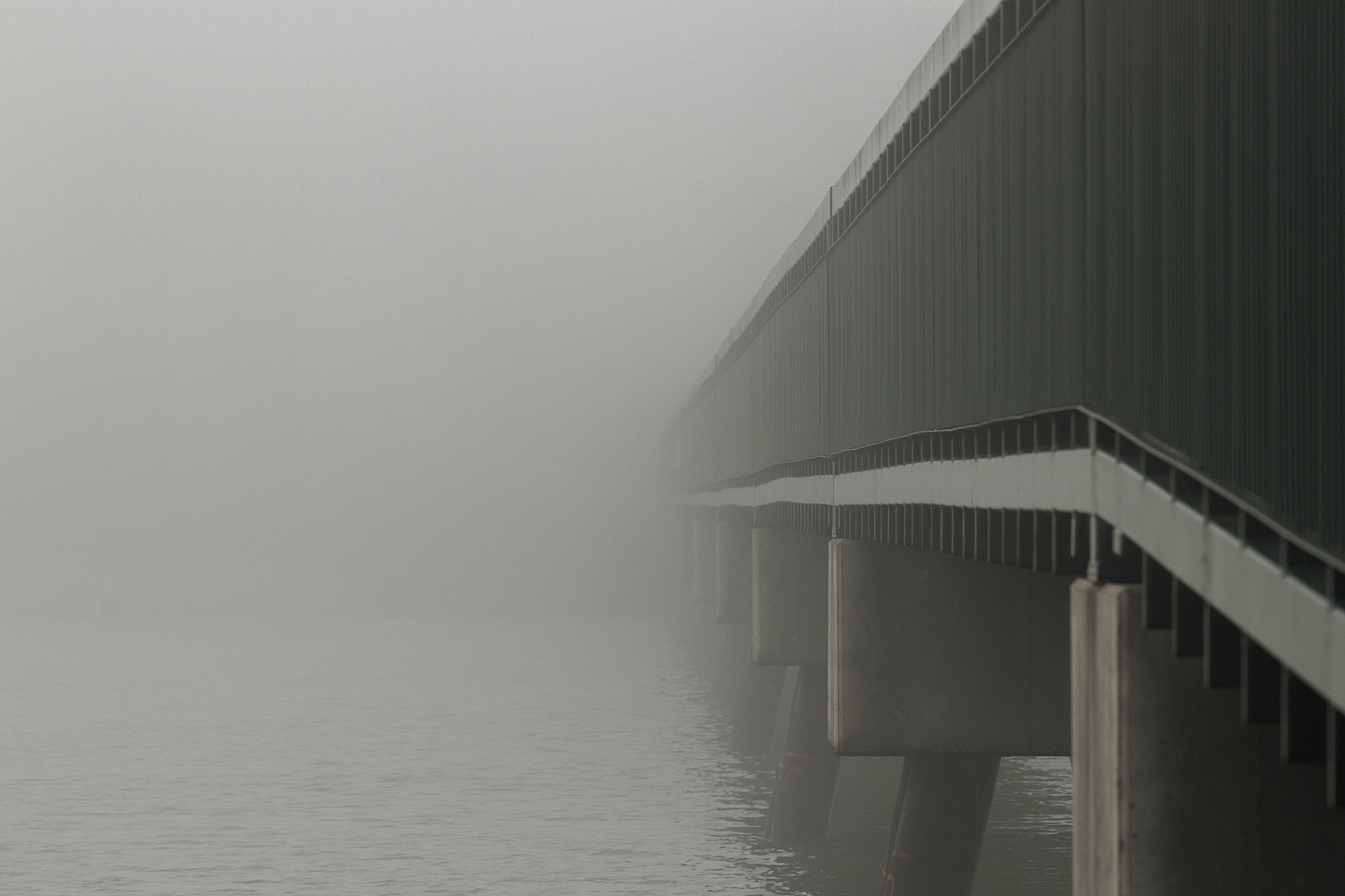 Canon EOS 80D + Canon EF 70-200mm F4L IS USM sample photo. Bridge to nowhere photography