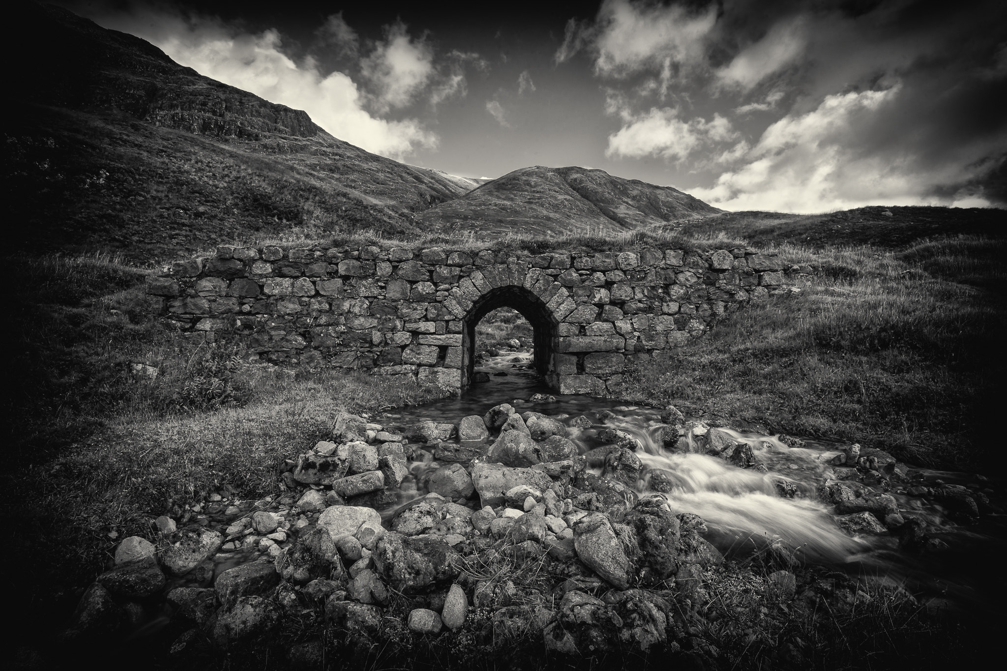 Canon EF 16-35mm F4L IS USM sample photo. -the highland bridge- photography