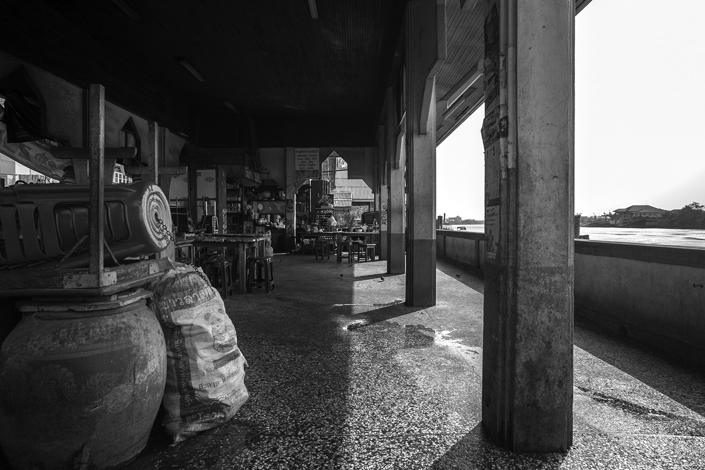 Canon EF 20-35mm F3.5-4.5 USM sample photo. By the maeklong river photography
