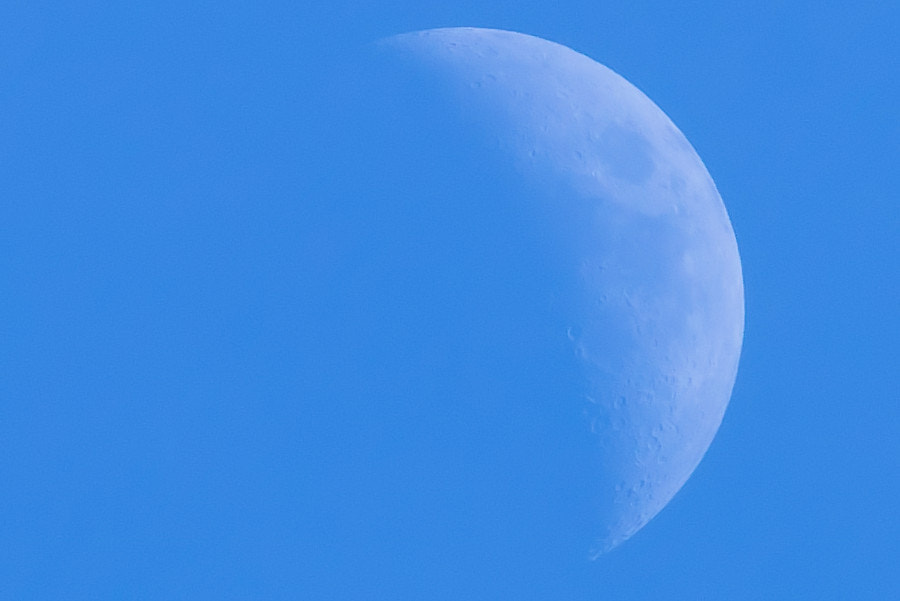 Canon EOS 6D sample photo. Der mond bei tag photography