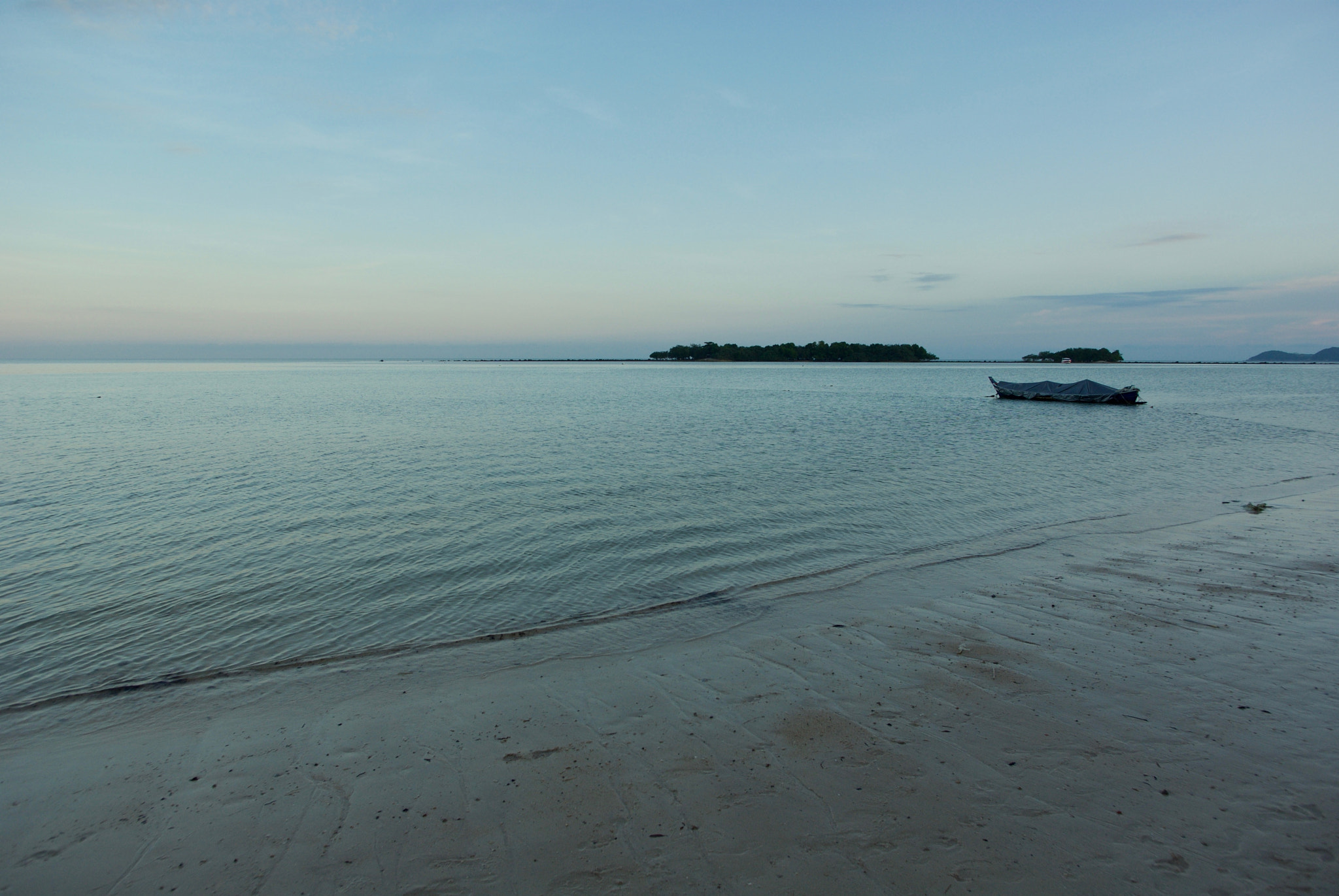 Pentax smc DA 15mm F4 ED AL Limited sample photo. Chaweng beach photography