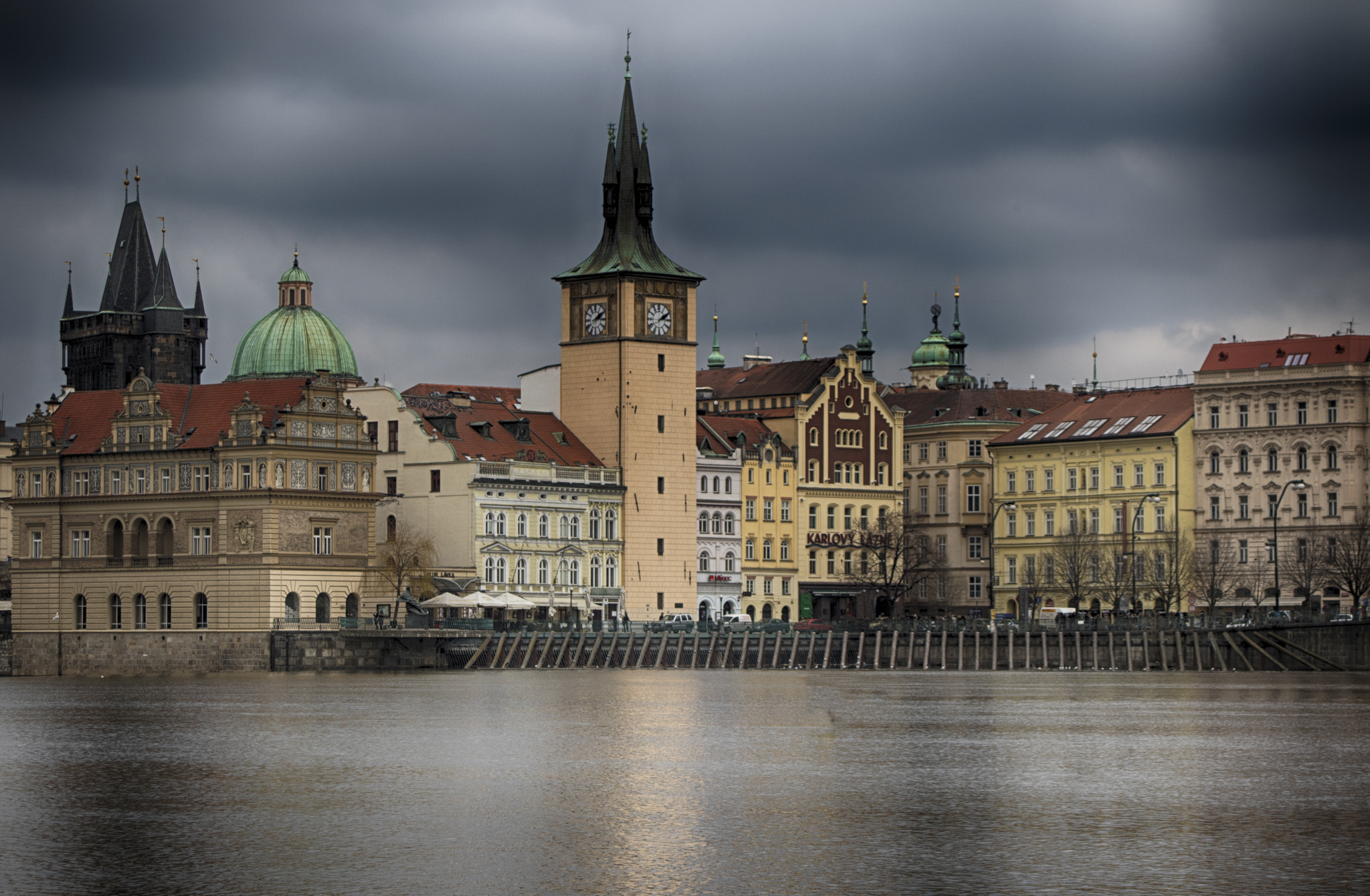 Canon EF 28-80mm f/3.5-5.6 USM sample photo. Praag photography