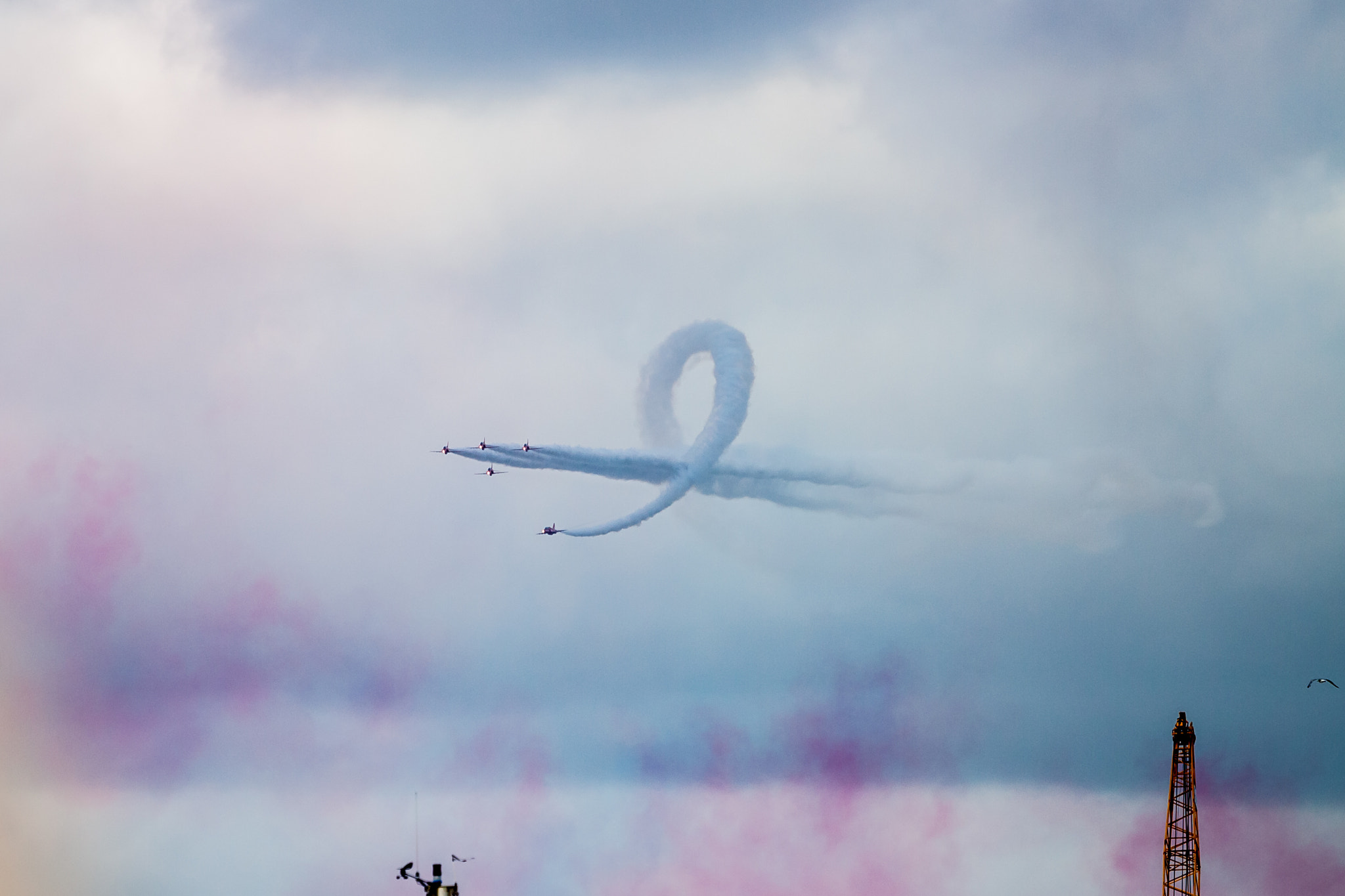Canon EOS 50D + Canon EF 70-200mm F4L USM sample photo. Red arrows photography