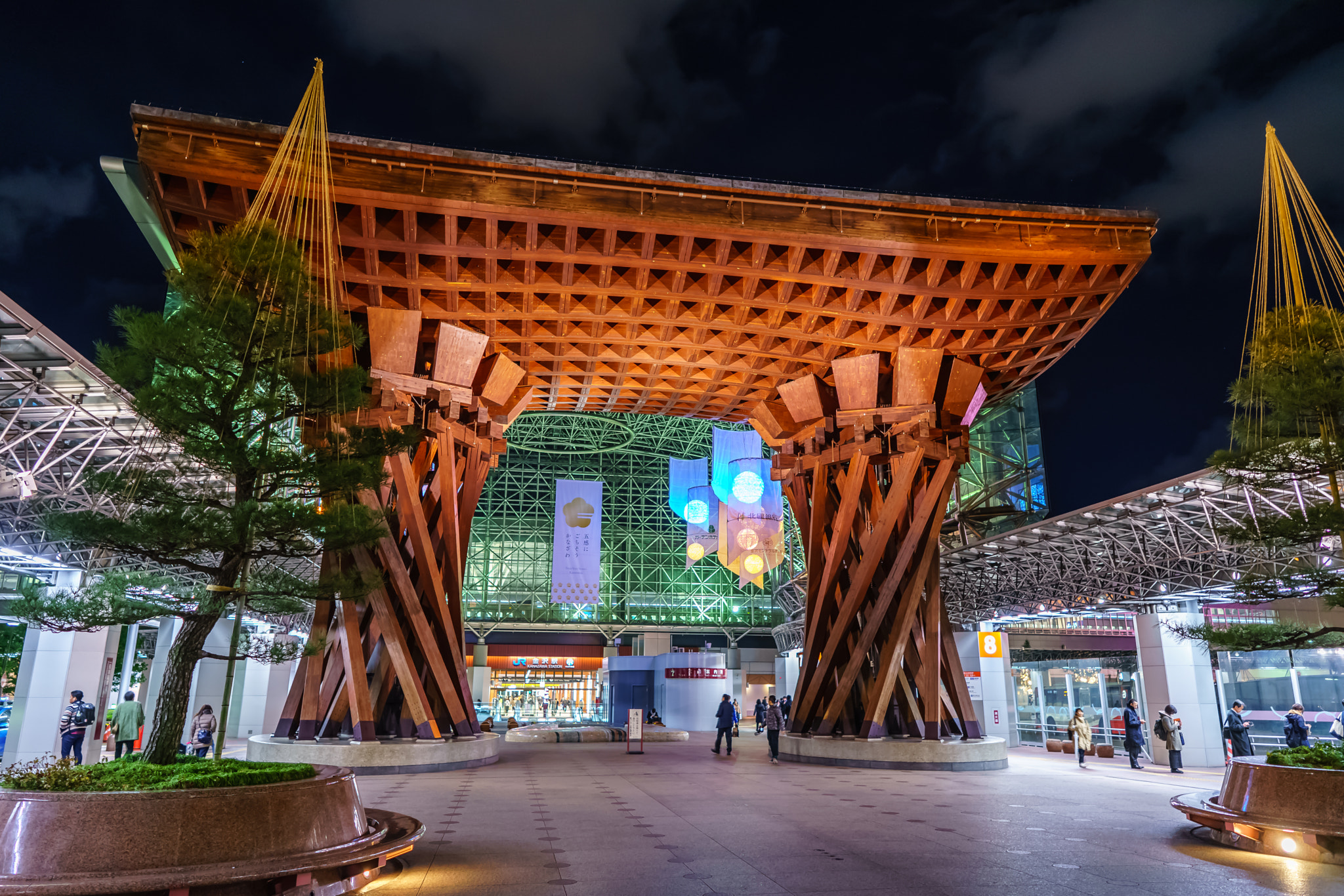 ZEISS Batis 25mm F2 sample photo. Tsuzumi gate 鼓門 photography
