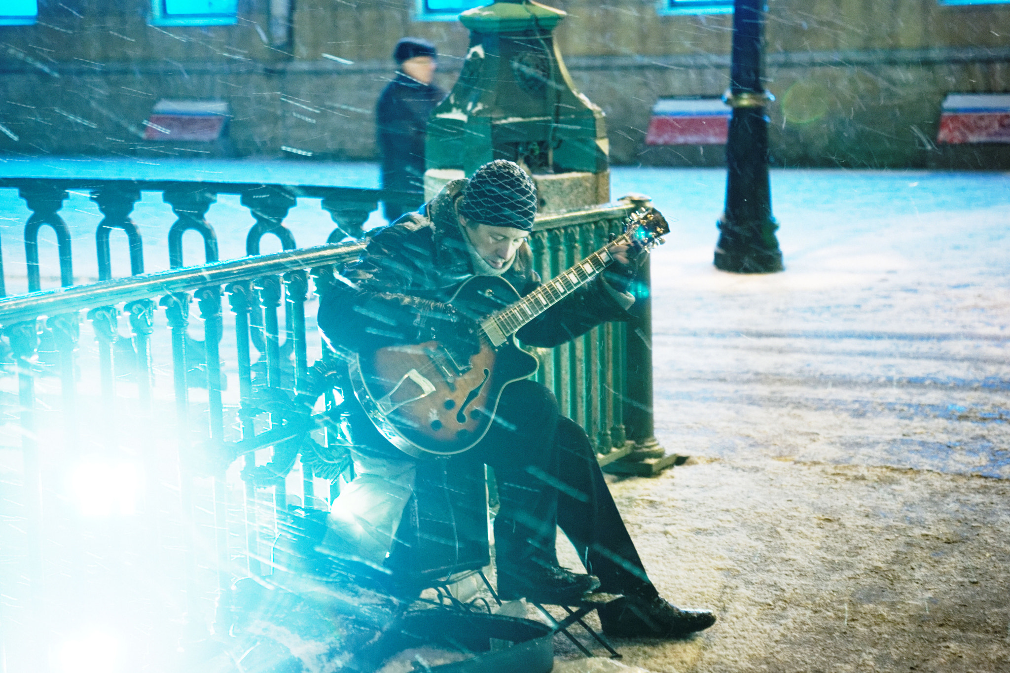 Sony Alpha DSLR-A900 sample photo. Music and snow photography