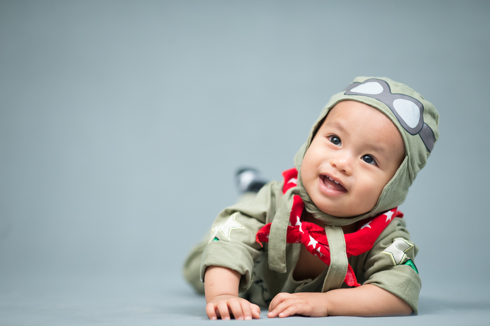 Canon EF 135mm F2L USM sample photo. Little pilot photography