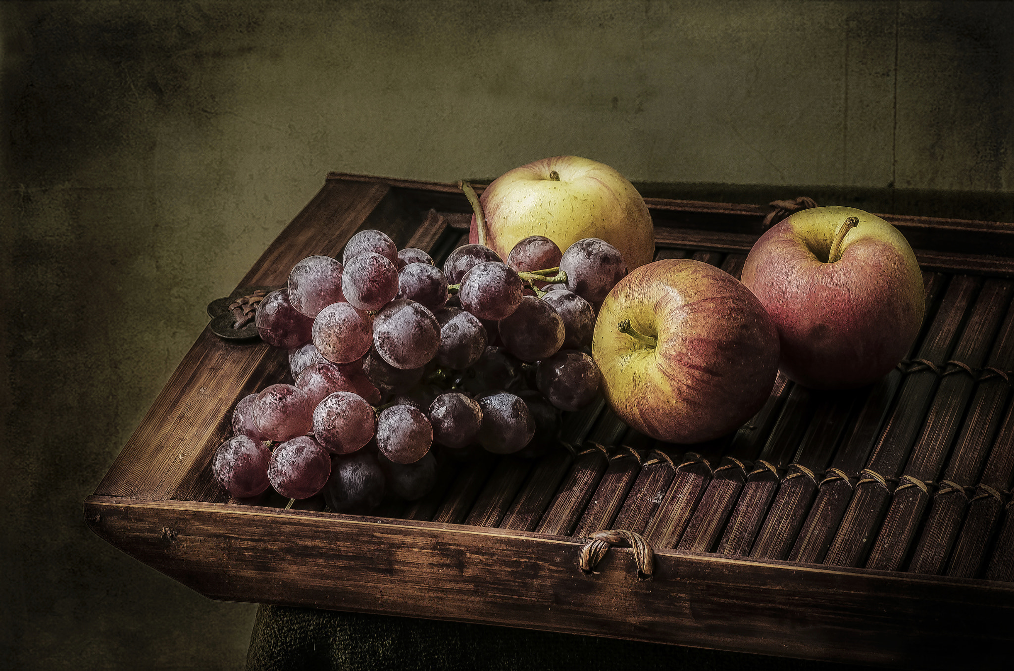 Nikon D7000 sample photo. Grapes & apples... photography