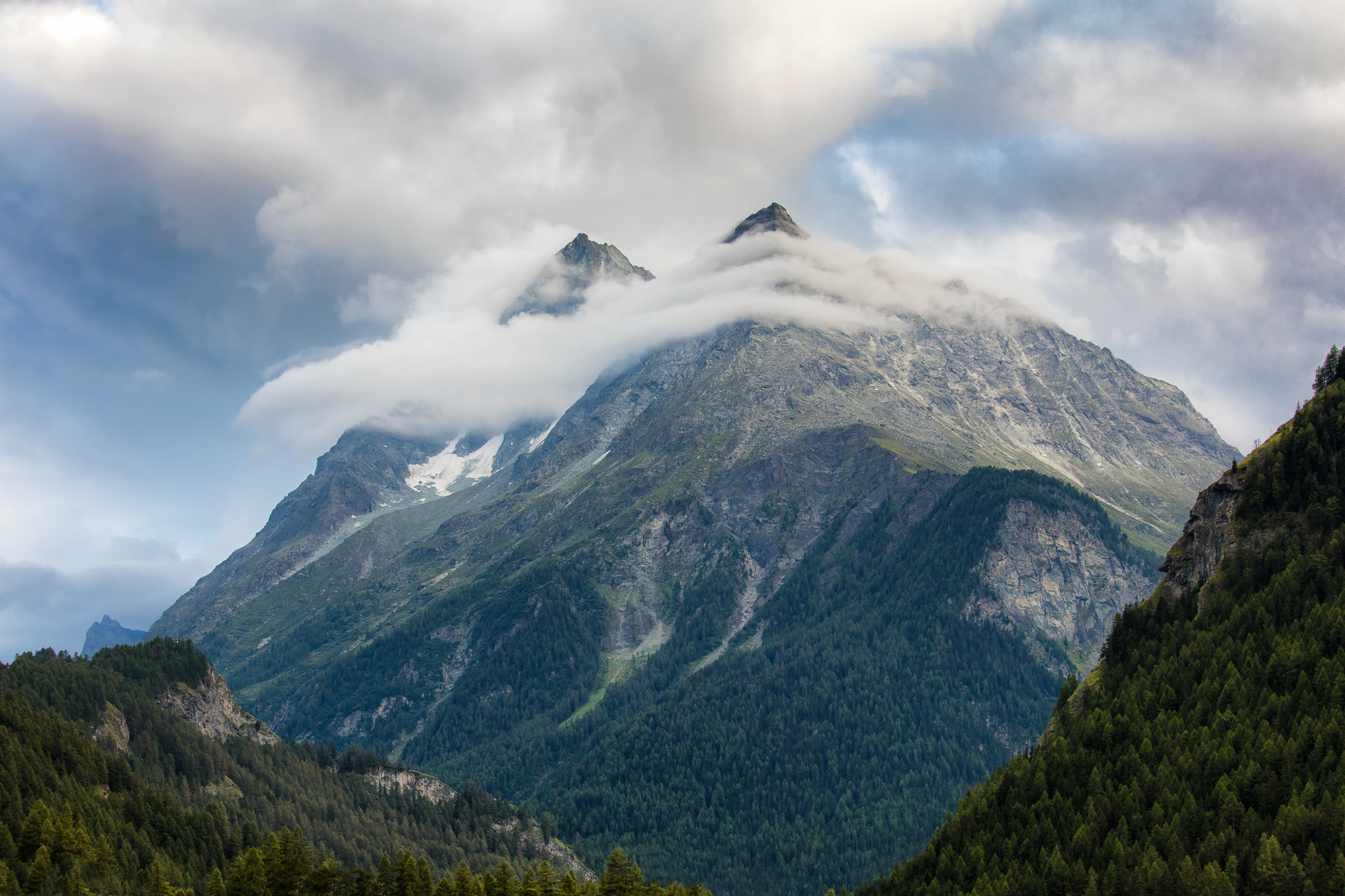 Canon EF 70-200mm F4L IS USM sample photo. Dents de veisivi,  switzerland photography
