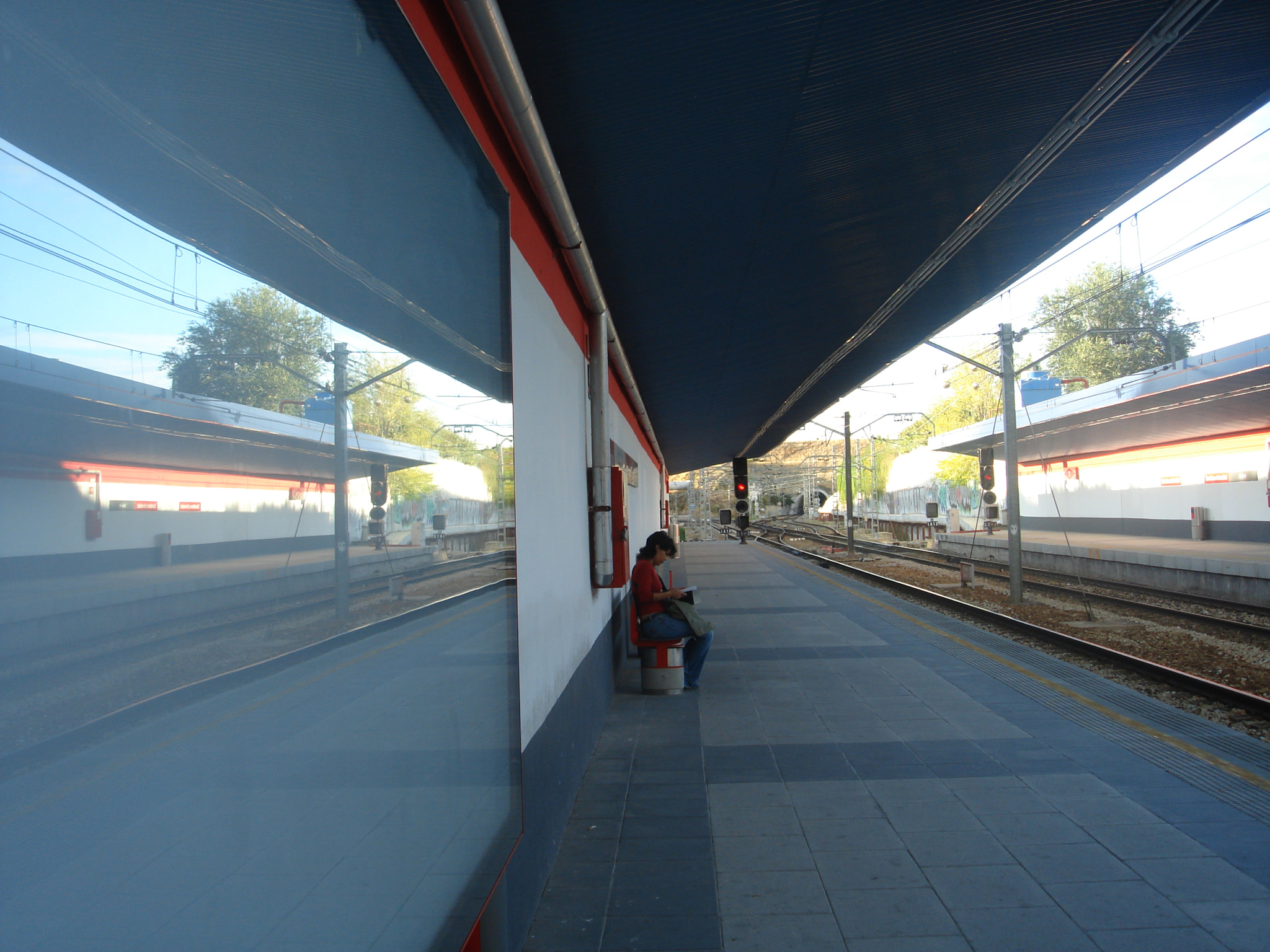 Sony DSC-T9 sample photo. Cercanias photography