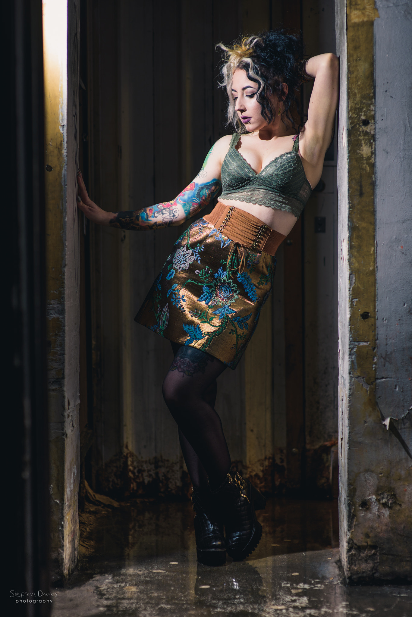 Nikon D750 + Sigma 85mm F1.4 EX DG HSM sample photo. Beauty in decay photography