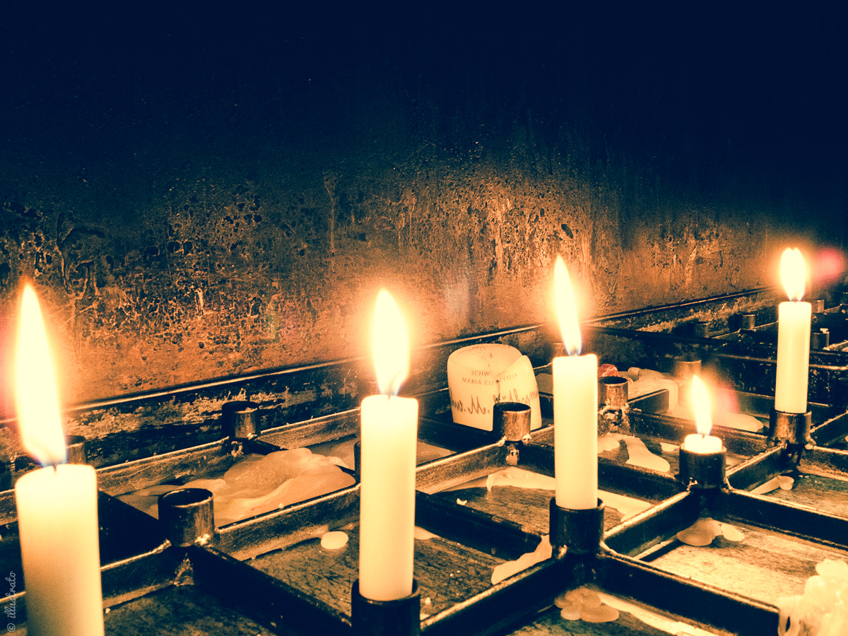 Olympus PEN E-P1 sample photo. Candles photography