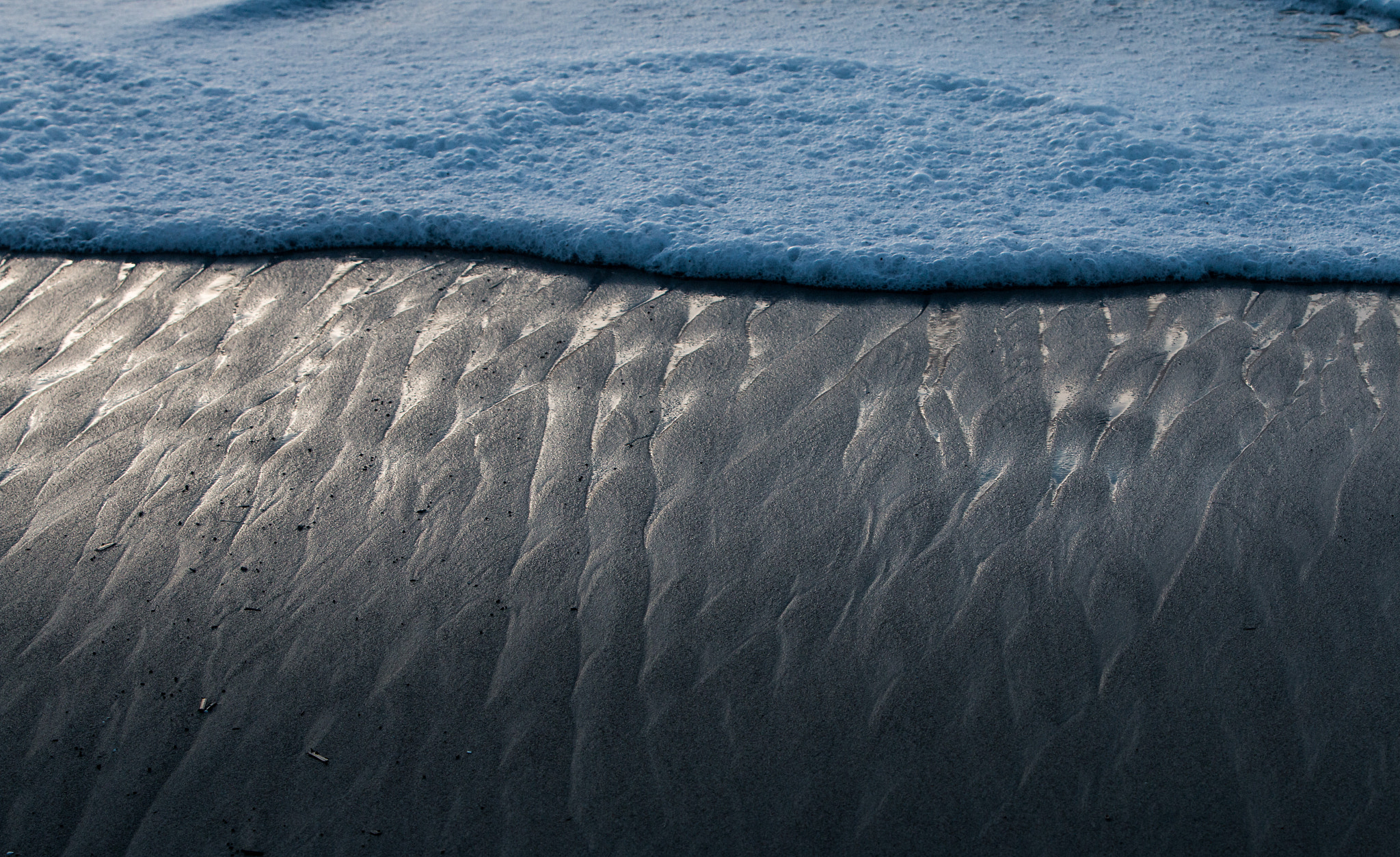 Canon EF 70-200mm F2.8L IS USM sample photo. Sand surf abstract photography