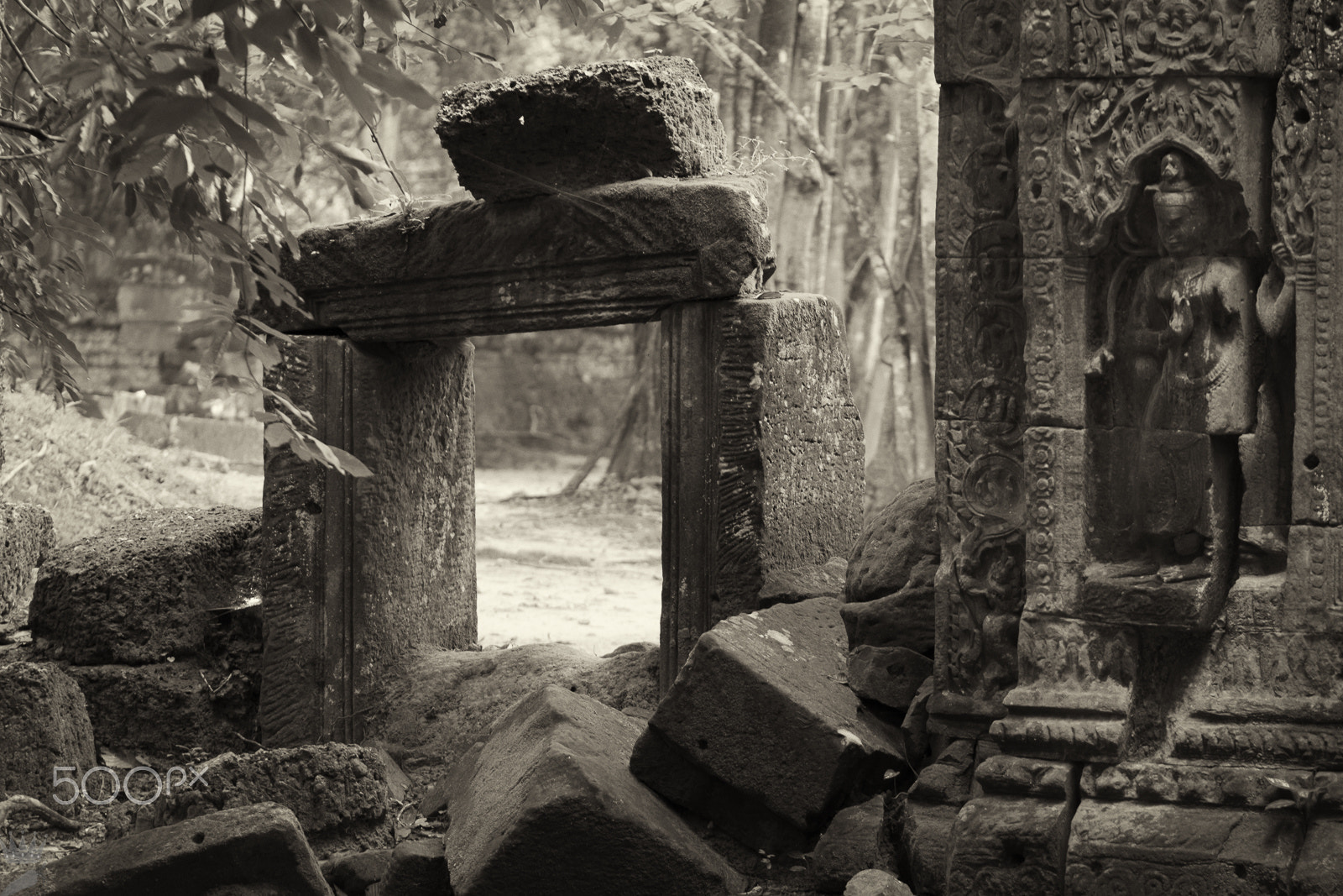 Sigma 105mm F2.8 EX DG OS HSM sample photo. Treasures of an ancient kingdom v photography
