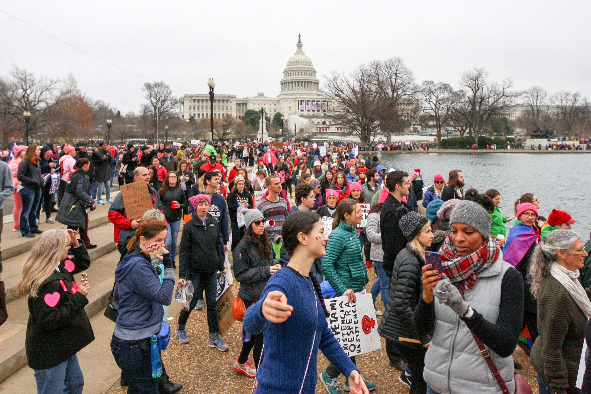 Canon EOS 1000D (EOS Digital Rebel XS / EOS Kiss F) sample photo. Women's march ed photography