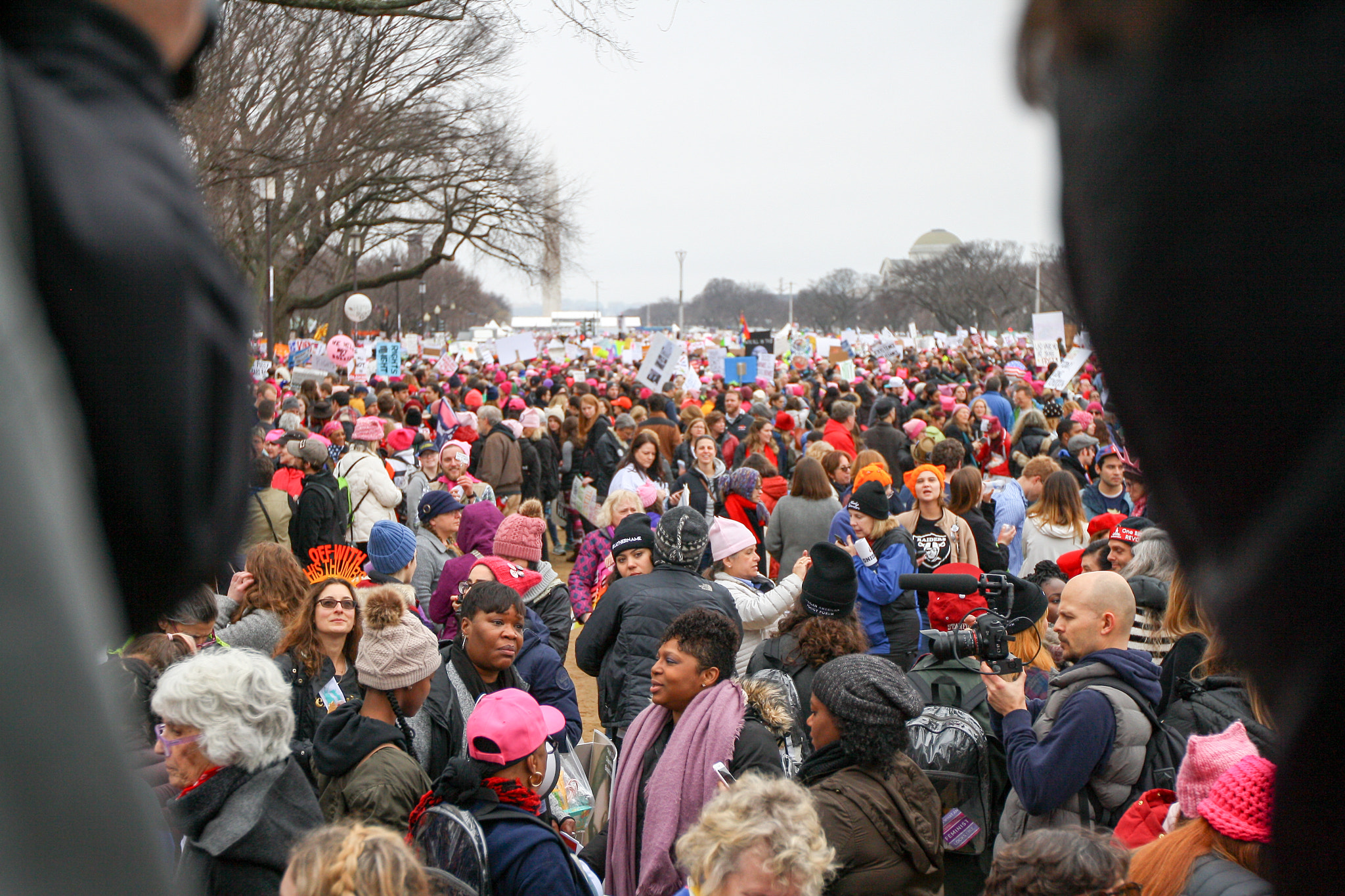 Canon EOS 1000D (EOS Digital Rebel XS / EOS Kiss F) sample photo. Women's march ed photography